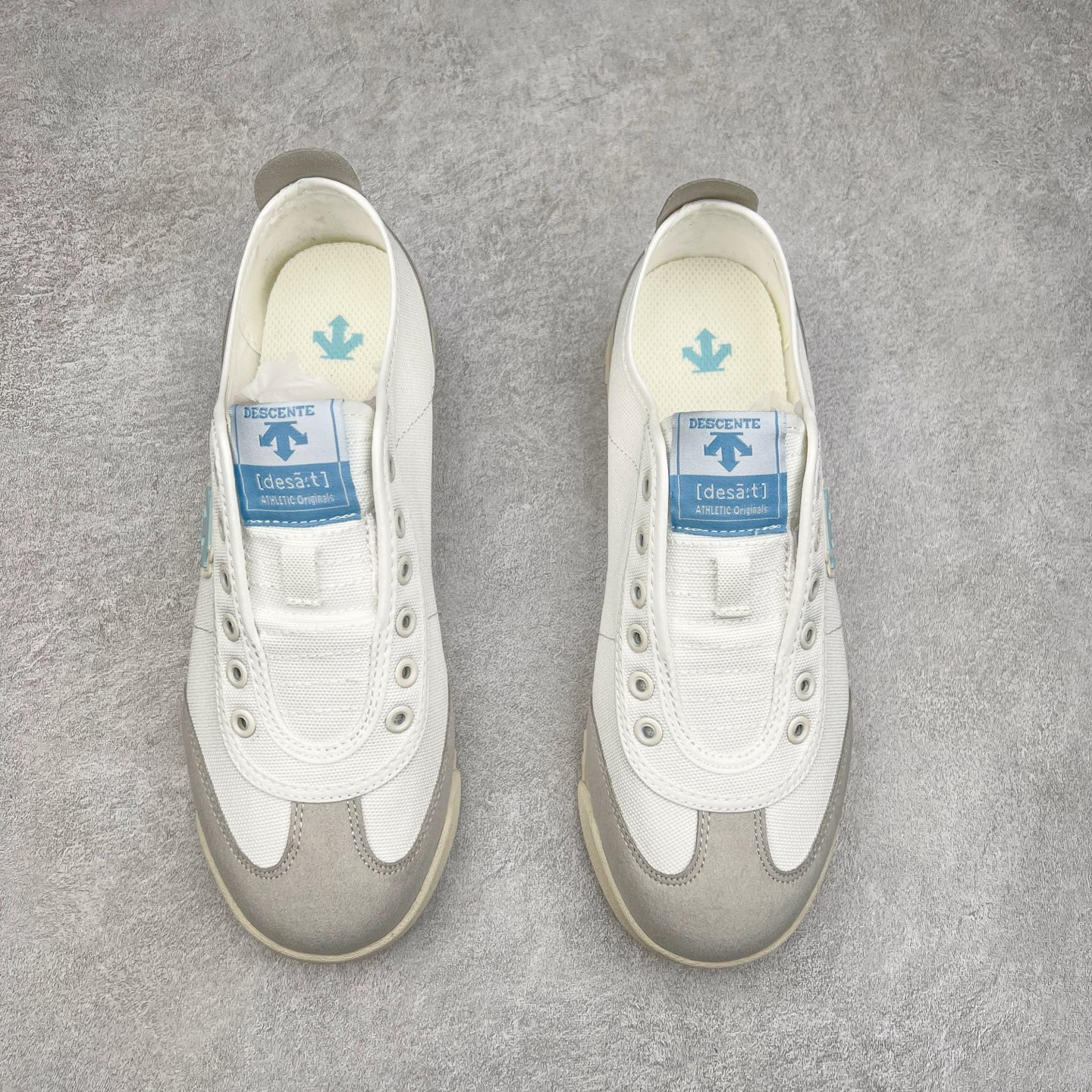 图片[2]-DESCENTE Sport Style Chron Racer迪桑特舒适百搭防滑耐磨低帮生活休闲鞋 是一款集复古与现代于一体的低帮跑步鞋 简洁的牛皮鞋面不仅彰显出时尚的质感 还适用于多种场合的穿搭 这款鞋子的透气性能极佳 轻质弹性鞋底则提供了良好的舒适度和耐磨性 使你在行走或跑步时都能感受到脚底的柔软与支撑 尺码：36 36.5 37.5 38 38.5 39 40 40.5 41 42 42.5 43 44 44.5 45-选品中心