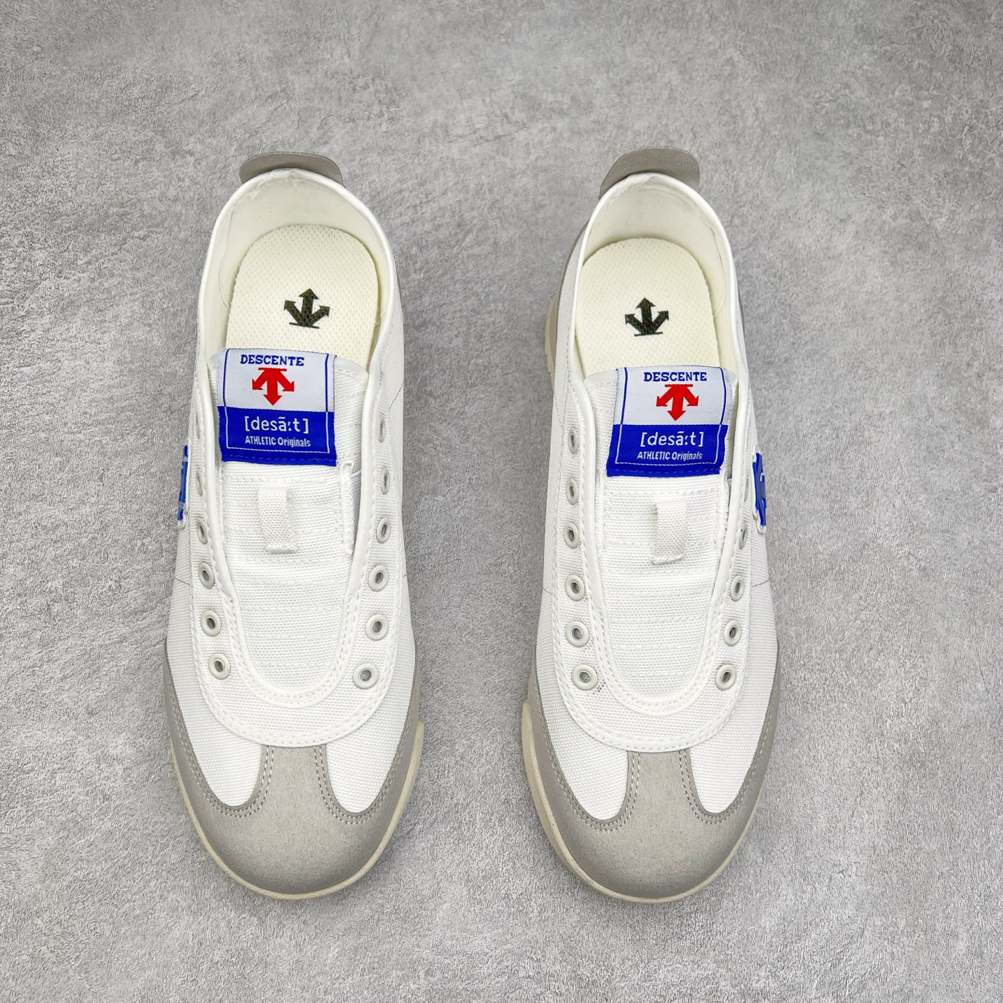 图片[2]-DESCENTE Sport Style Chron Racer迪桑特舒适百搭防滑耐磨低帮生活休闲鞋 是一款集复古与现代于一体的低帮跑步鞋 简洁的牛皮鞋面不仅彰显出时尚的质感 还适用于多种场合的穿搭 这款鞋子的透气性能极佳 轻质弹性鞋底则提供了良好的舒适度和耐磨性 使你在行走或跑步时都能感受到脚底的柔软与支撑 尺码：36 36.5 37.5 38 38.5 39 40 40.5 41 42 42.5 43 44 44.5 45-选品中心