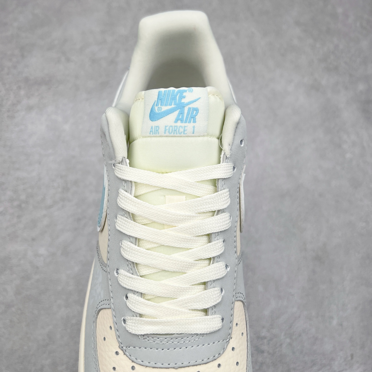 图片[5]-NK Air Force 1´07 Low 空军一号低帮百搭休闲运动板鞋 DF0188-047 柔软、弹性十足的缓震性能和出色的中底设计 横跨复古与现代的外型结合 造就出风靡全球 三十多年的Force 1 直到今天还深受青睐 实拍调校N版已经零色差零失真 百分百还原实物色彩所见即所得 不存在货不对板色差等低级问题 选购参考实物拍摄 不混卖不参货 只用心做好货严格选品 承诺混一赔十 尺码：36 36.5 37.5 38 38.5 39 40 40.5 41 42 42.5 43 44 44.5 45-选品中心