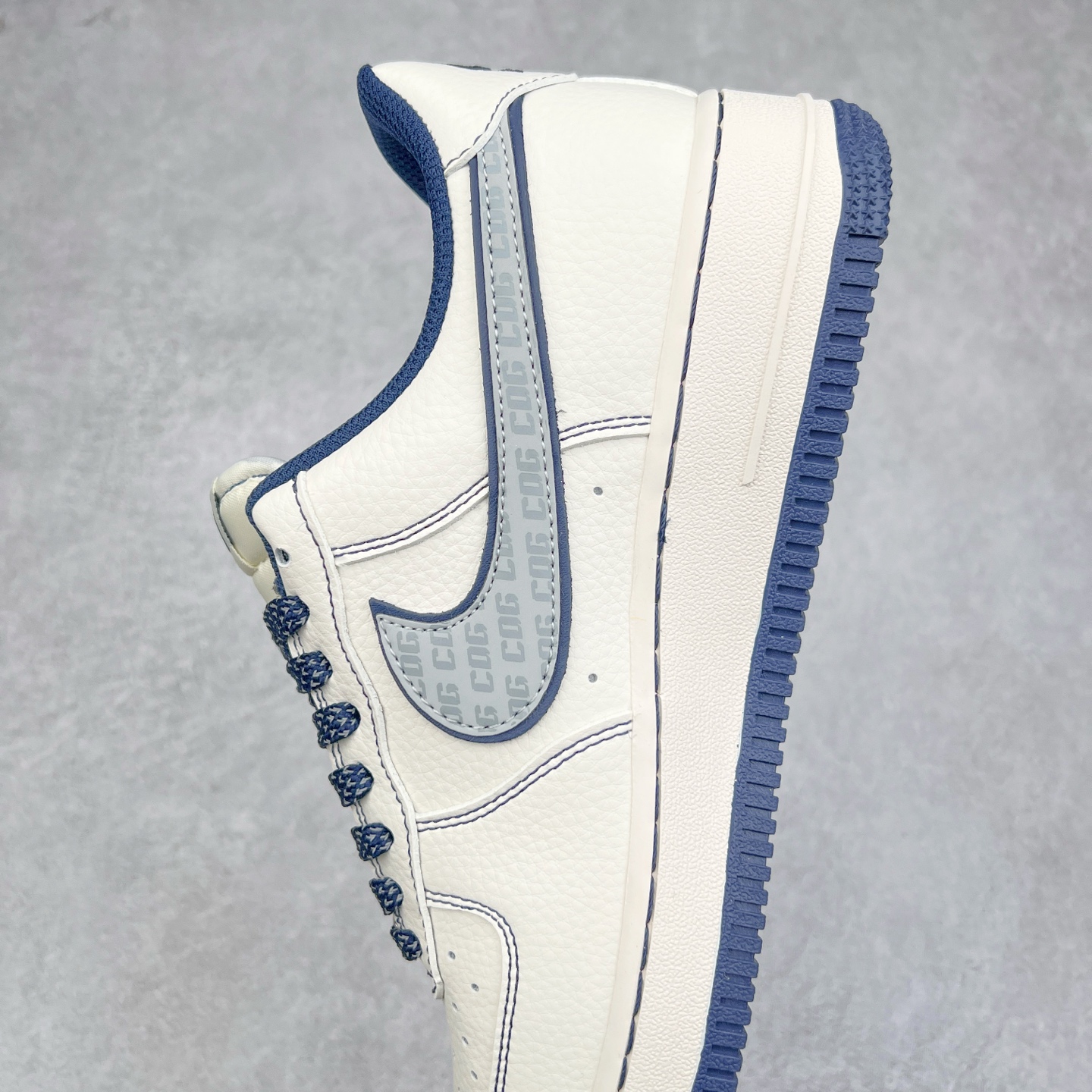 图片[7]-NK Air Force 1´07 Low 空军一号低帮百搭休闲运动板鞋 HH7518-051 柔软、弹性十足的缓震性能和出色的中底设计 横跨复古与现代的外型结合 造就出风靡全球 三十多年的Force 1 直到今天还深受青睐 实拍调校N版已经零色差零失真 百分百还原实物色彩所见即所得 不存在货不对板色差等低级问题 选购参考实物拍摄 不混卖不参货 只用心做好货严格选品 承诺混一赔十 尺码：36 36.5 37.5 38 38.5 39 40 40.5 41 42 42.5 43 44 44.5 45-选品中心