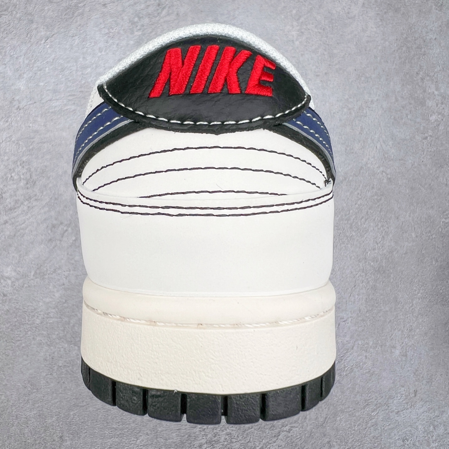 图片[8]-NK Dunk Low 定制配色 ZH2598-226 大厂出品 极力推荐 原装头层材料 独家版型蒸餾加工帶來的是更好的视觉和脚感体验大厂纯原品质出货 清洁度 电绣工艺 皮料切割干净无任何毛边 细节完美 实拍调校N版已经零色差零失真 百分百还原实物色彩所见即所得 不存在货不对板色差等低级问题 选购参考实物拍摄 不混卖不参货 只用心做好货严格选品 承诺混一赔十 尺码：36 36.5 37.5 38 38.5 39 40 40.5 41 42 42.5 43 44 44.5 45-选品中心