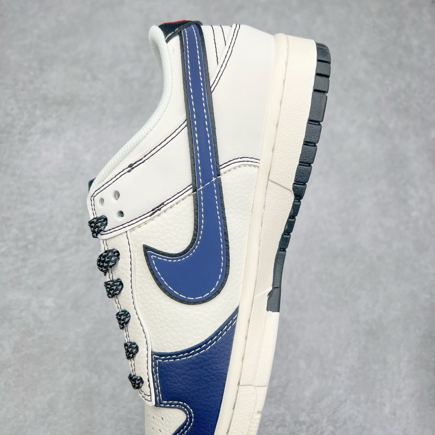 图片[7]-NK Dunk Low 定制配色 ZH2598-226 大厂出品 极力推荐 原装头层材料 独家版型蒸餾加工帶來的是更好的视觉和脚感体验大厂纯原品质出货 清洁度 电绣工艺 皮料切割干净无任何毛边 细节完美 实拍调校N版已经零色差零失真 百分百还原实物色彩所见即所得 不存在货不对板色差等低级问题 选购参考实物拍摄 不混卖不参货 只用心做好货严格选品 承诺混一赔十 尺码：36 36.5 37.5 38 38.5 39 40 40.5 41 42 42.5 43 44 44.5 45-选品中心