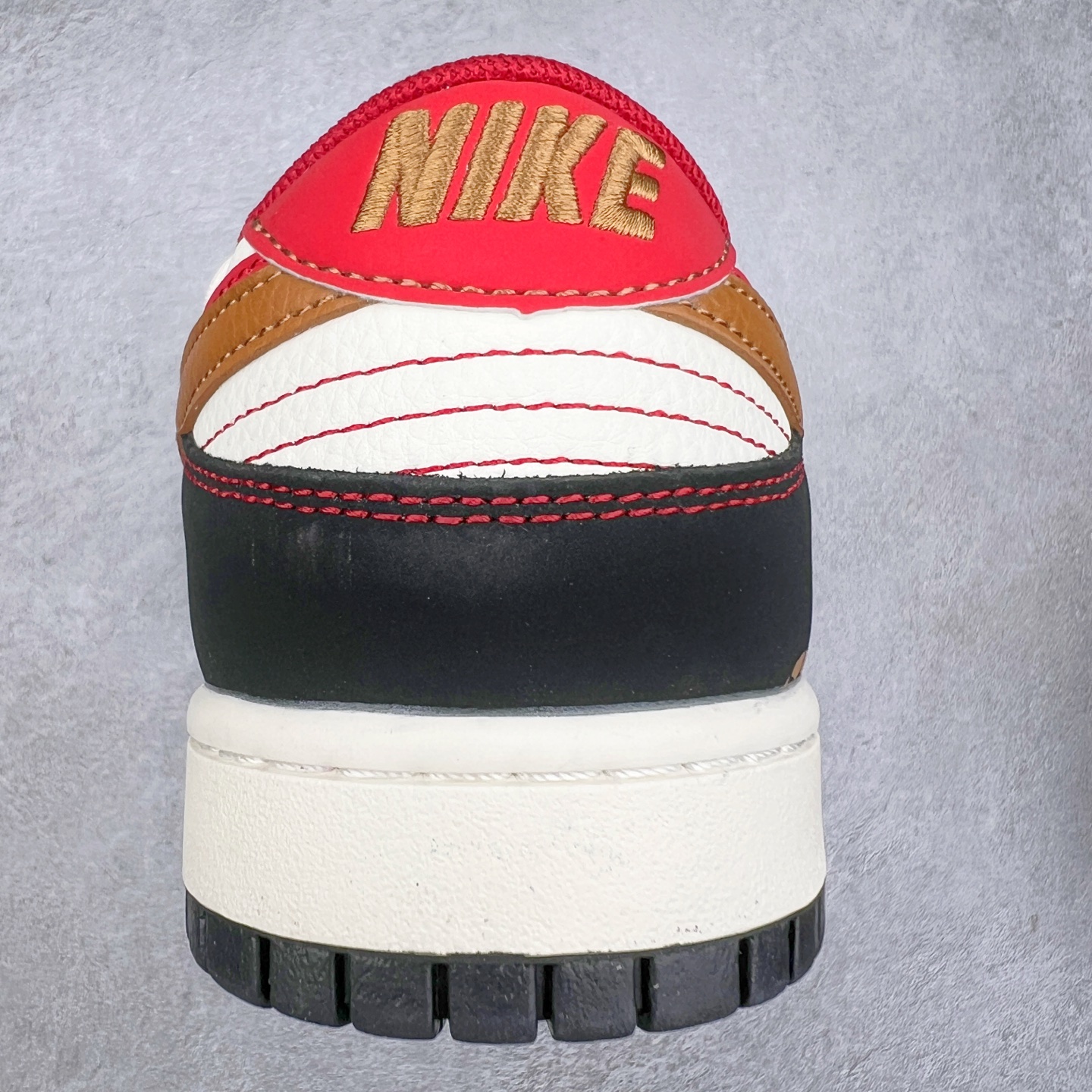 图片[8]-NK Dunk Low 定制配色 SJ2068-312 大厂出品 极力推荐 原装头层材料 独家版型蒸餾加工帶來的是更好的视觉和脚感体验大厂纯原品质出货 清洁度 电绣工艺 皮料切割干净无任何毛边 细节完美 实拍调校N版已经零色差零失真 百分百还原实物色彩所见即所得 不存在货不对板色差等低级问题 选购参考实物拍摄 不混卖不参货 只用心做好货严格选品 承诺混一赔十 尺码：36 36.5 37.5 38 38.5 39 40 40.5 41 42 42.5 43 44 44.5 45-选品中心