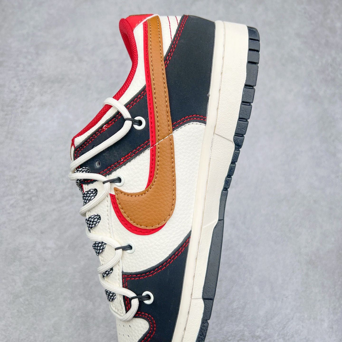 图片[7]-NK Dunk Low 定制配色 SJ2068-312 大厂出品 极力推荐 原装头层材料 独家版型蒸餾加工帶來的是更好的视觉和脚感体验大厂纯原品质出货 清洁度 电绣工艺 皮料切割干净无任何毛边 细节完美 实拍调校N版已经零色差零失真 百分百还原实物色彩所见即所得 不存在货不对板色差等低级问题 选购参考实物拍摄 不混卖不参货 只用心做好货严格选品 承诺混一赔十 尺码：36 36.5 37.5 38 38.5 39 40 40.5 41 42 42.5 43 44 44.5 45-选品中心