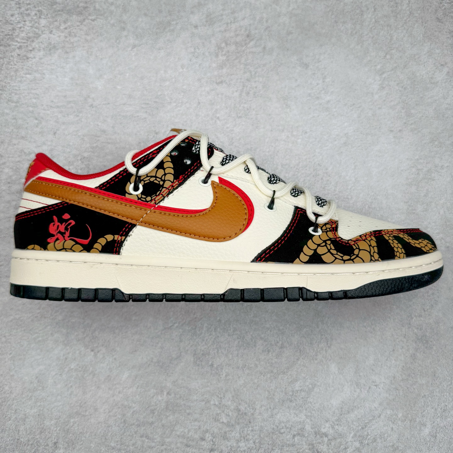 NK Dunk Low 定制配色 SJ2068-312 大厂出品 极力推荐 原装头层材料 独家版型蒸餾加工帶來的是更好的视觉和脚感体验大厂纯原品质出货 清洁度 电绣工艺 皮料切割干净无任何毛边 细节完美 实拍调校N版已经零色差零失真 百分百还原实物色彩所见即所得 不存在货不对板色差等低级问题 选购参考实物拍摄 不混卖不参货 只用心做好货严格选品 承诺混一赔十 尺码：36 36.5 37.5 38 38.5 39 40 40.5 41 42 42.5 43 44 44.5 45-选品中心