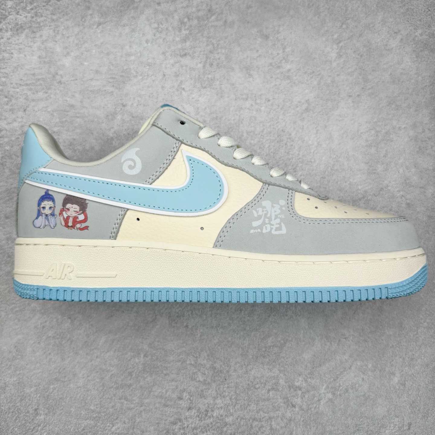 NK Air Force 1´07 Low 空军一号低帮百搭休闲运动板鞋 DF0188-047 柔软、弹性十足的缓震性能和出色的中底设计 横跨复古与现代的外型结合 造就出风靡全球 三十多年的Force 1 直到今天还深受青睐 实拍调校N版已经零色差零失真 百分百还原实物色彩所见即所得 不存在货不对板色差等低级问题 选购参考实物拍摄 不混卖不参货 只用心做好货严格选品 承诺混一赔十 尺码：36 36.5 37.5 38 38.5 39 40 40.5 41 42 42.5 43 44 44.5 45-选品中心