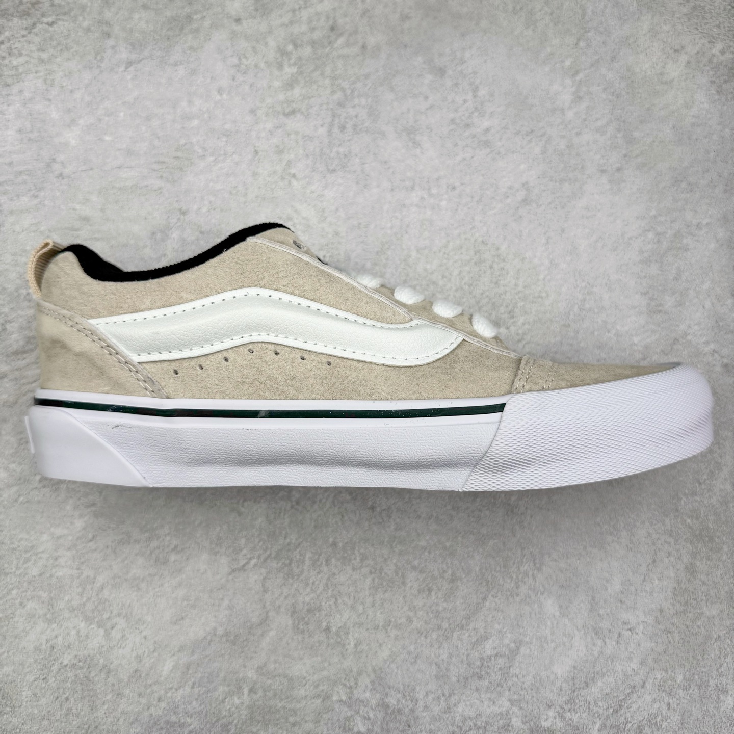 Vans Knu Skool 米灰黑 官方新款 复古休闲胖胖面包鞋 肥胖版大LOGO原版全皮猪八面料 尺码:35 36 36.5 37 38 38.5 39 40 40.5 41 42 42.5 43 44 45 工艺:硫化1:1(重量1:1、真标、原钢印、材质标、鞋型标、合格证)-选品中心