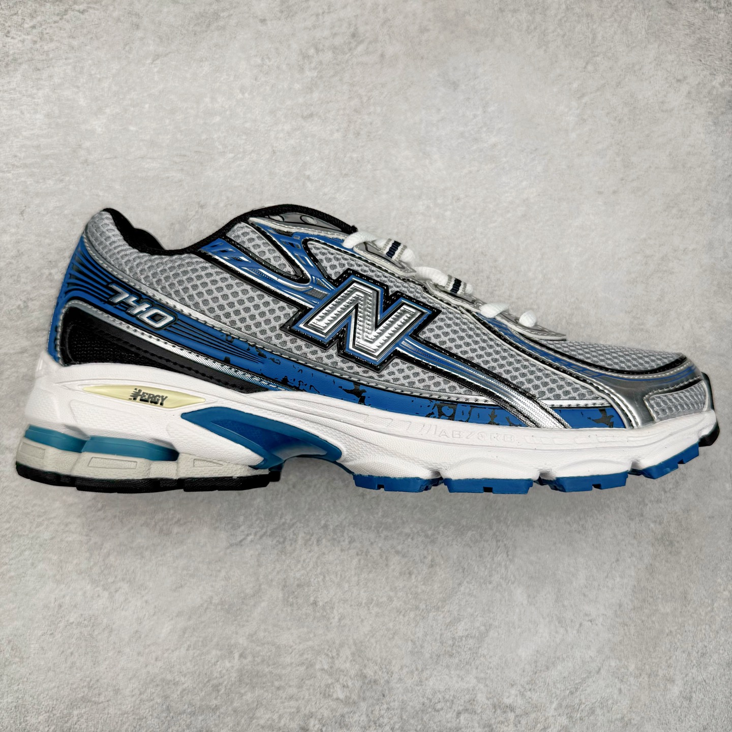 图片[5]-New Balance MR740 NB新百伦系列复古老爹风休闲运动慢跑鞋 采用轻质牛剖革拼接透气网眼衬垫织物鞋面材质 T-Beam大底提供足步弓支撑 保持步态稳定#后跟搭载外露缓震胶 鞋身整体以各种深浅不一的灰色覆盖 鞋头以淡蓝色调装饰，网眼衬垫通过不规律的色块实现做旧的美感 泛黄的鞋底更是进一步增添了复古气息 尺码：36 37 37.5 38 38.5 39.5 40 40.5 41.5 42 42.5 43 44 44.5 45-选品中心