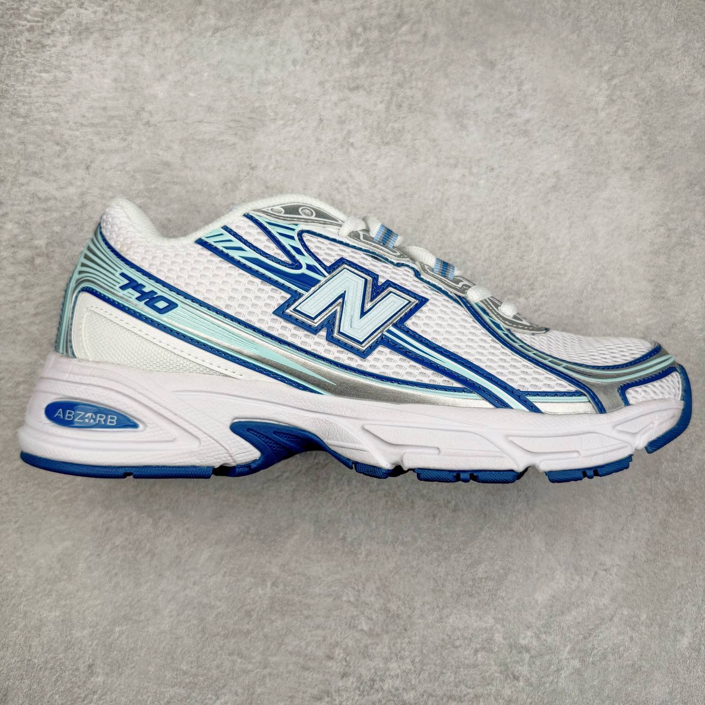 图片[15]-New Balance MR740 NB新百伦系列复古老爹风休闲运动慢跑鞋 采用轻质牛剖革拼接透气网眼衬垫织物鞋面材质 T-Beam大底提供足步弓支撑 保持步态稳定#后跟搭载外露缓震胶 鞋身整体以各种深浅不一的灰色覆盖 鞋头以淡蓝色调装饰，网眼衬垫通过不规律的色块实现做旧的美感 泛黄的鞋底更是进一步增添了复古气息 尺码：36 37 37.5 38 38.5 39.5 40 40.5 41.5 42 42.5 43 44 44.5 45-选品中心