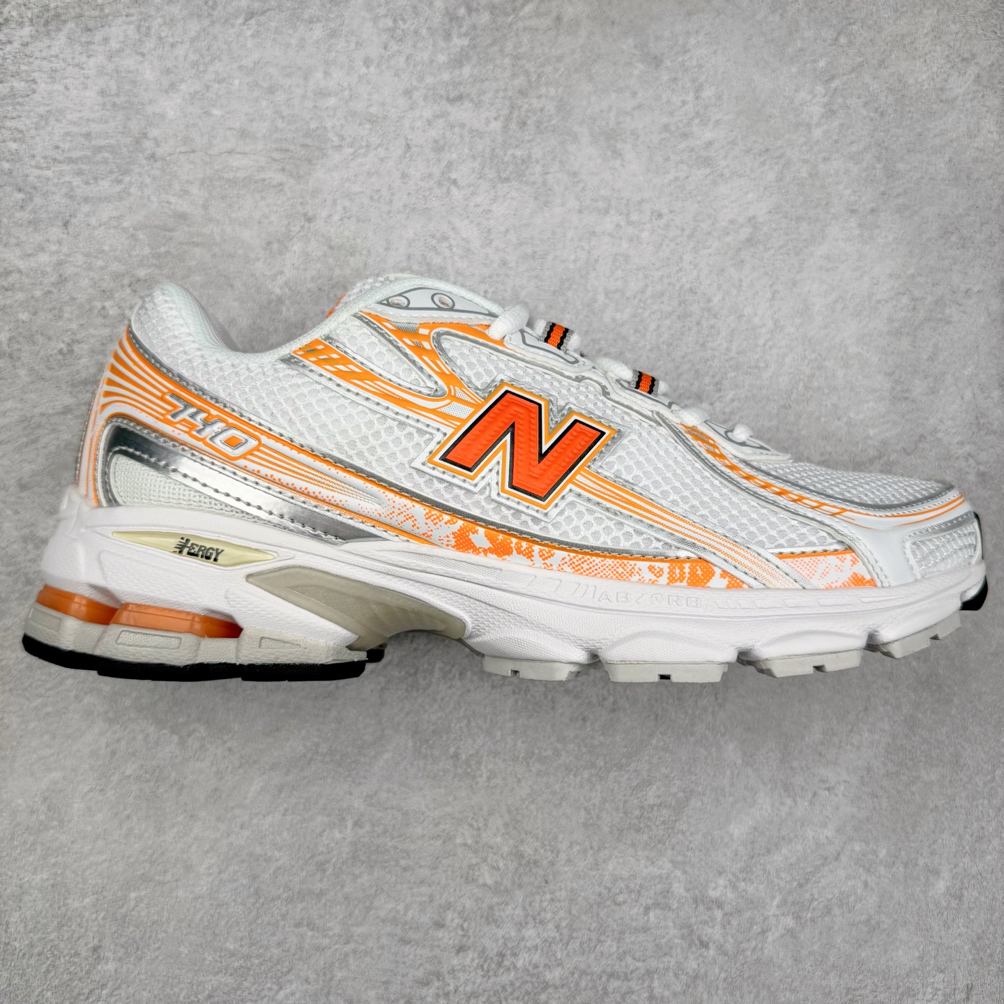 图片[12]-New Balance MR740 NB新百伦系列复古老爹风休闲运动慢跑鞋 采用轻质牛剖革拼接透气网眼衬垫织物鞋面材质 T-Beam大底提供足步弓支撑 保持步态稳定#后跟搭载外露缓震胶 鞋身整体以各种深浅不一的灰色覆盖 鞋头以淡蓝色调装饰，网眼衬垫通过不规律的色块实现做旧的美感 泛黄的鞋底更是进一步增添了复古气息 尺码：36 37 37.5 38 38.5 39.5 40 40.5 41.5 42 42.5 43 44 44.5 45-选品中心