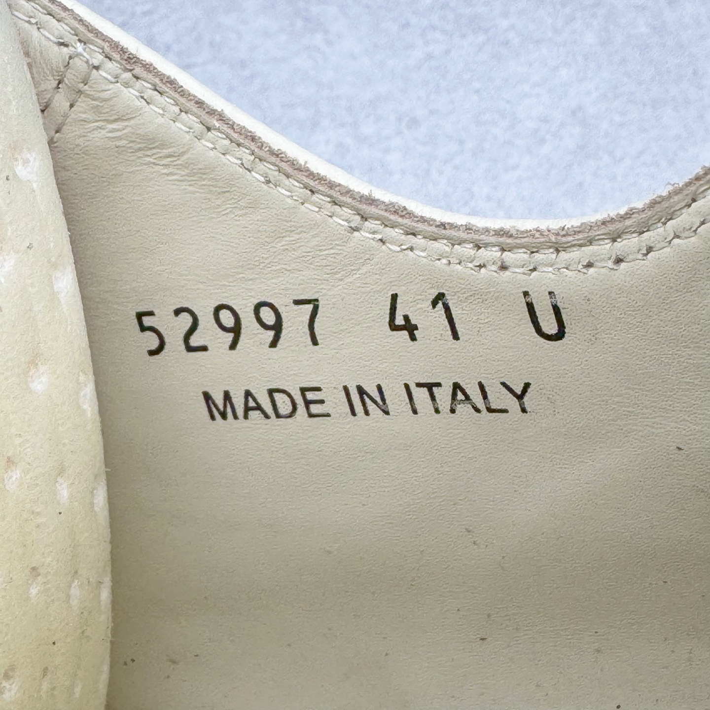 图片[10]-＃DG纯原 Rick Owens Drkshdw 瑞克·欧文斯低帮皮面时尚运动板鞋 奶白 二级市场已经7K以上 平台客户随意卖四位数 RO广东原厂出品 纯原天花板 原版一比一复刻 冲正绝不翻车 还原度达到百分之98以上 原楦开发纸版版型 ZP拆解原版1：1复模裁片纸版 力求做到0错位 这样才能达到和zp一致的鞋型味道 采用进口cnc数控机床开发对版独家tpu奶香大底 区别于市场所有版本 zp同源全头层粒面小牛皮 达到和zp一致手感 原厂进口细纹布 万邦订购原厂高弹粉红色海绵 内里搭配软质细腻羊皮 TPU高密度大底 软硬度透光度高已经测试和原版一致 尺码：36 37 38 39 40 41 42 43 44 45 46-选品中心