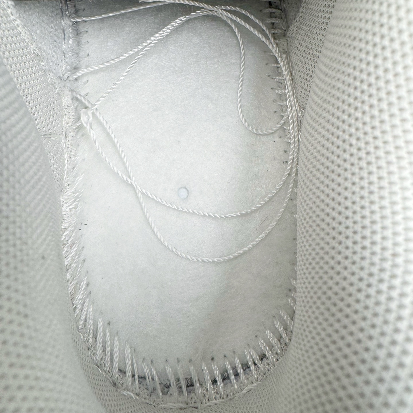 图片[21]-＃YC纯原 NK Dunk Low 心动旋律 WP0212-013 定制系列天花板 无原鞋不开发 全系列得物原鞋一比一校对开发 配色持续更新中 终端对接 优势输出 全套原厂楦头原纸板数据档案倾力打造 原汁原味莞产 极致还原 圈内最强针车工艺 高端零售指定版 广东原厂配套原盒原标 鞋盒分三个尺码段 原厂冲刀 超高清洁度 全鞋零毛边皮料切割 采用原厂百宏鞋带以及原厂百宏织唛舌标 内标可供原厂几率过验 进口原装条纹中底布 四线拉帮白色点胶 原厂拉帮手法遵循公司 原厂电绣 极致还原 尺码：36 36.5 37.5 38 38.5 39 40-选品中心