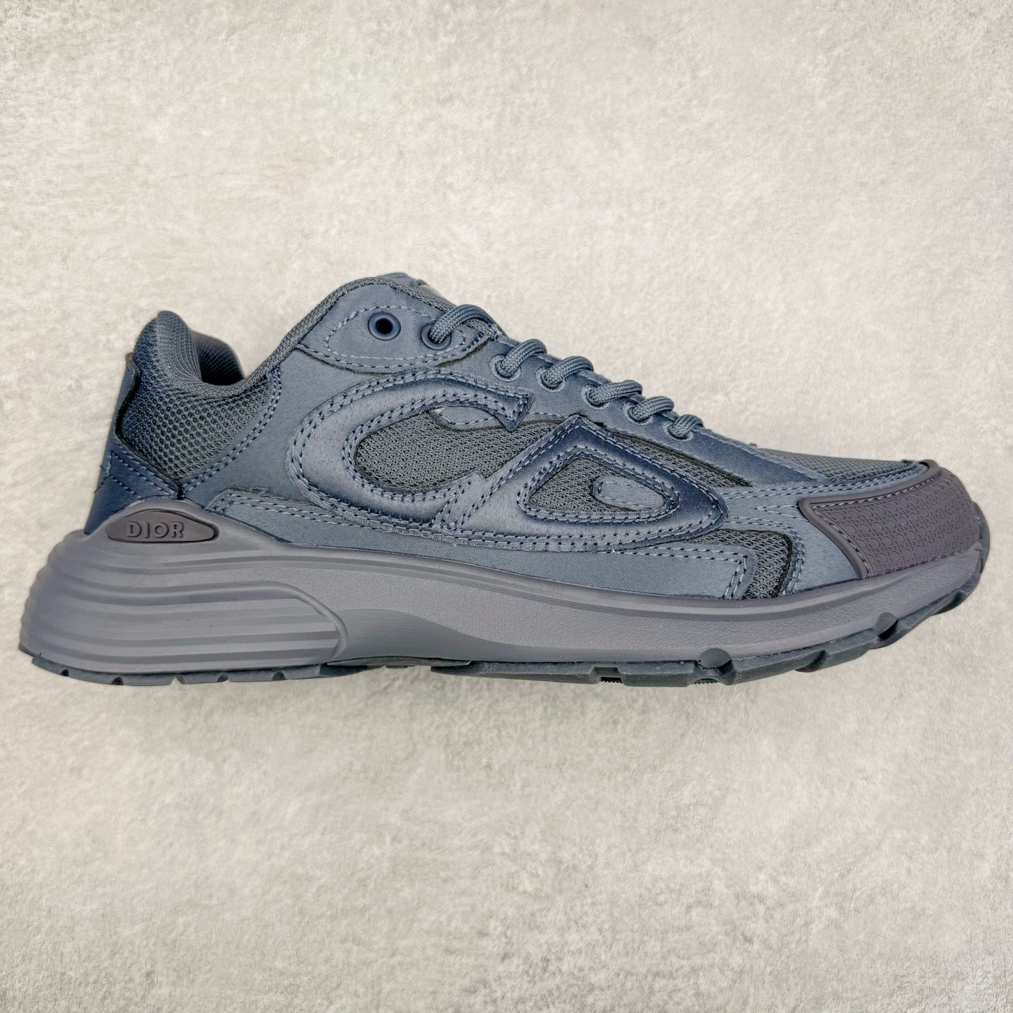 图片[3]-＃福利特价 Dior B30 迪奥网眼织物低帮运动休闲鞋 该款系列采用黑网色眼织物白和色科技料面精心制 作饰以反光“CD30”图形标志 外格轻盈的刻雕效果橡胶鞋搭底配标志性点的缀提升格调 内弹部力细节塑造想理的舒适穿着体验可与各休式闲造型配搭 彰显尚时现代的运风动范 尺码：36 37 35 39 40 41 42 43 44 45-选品中心