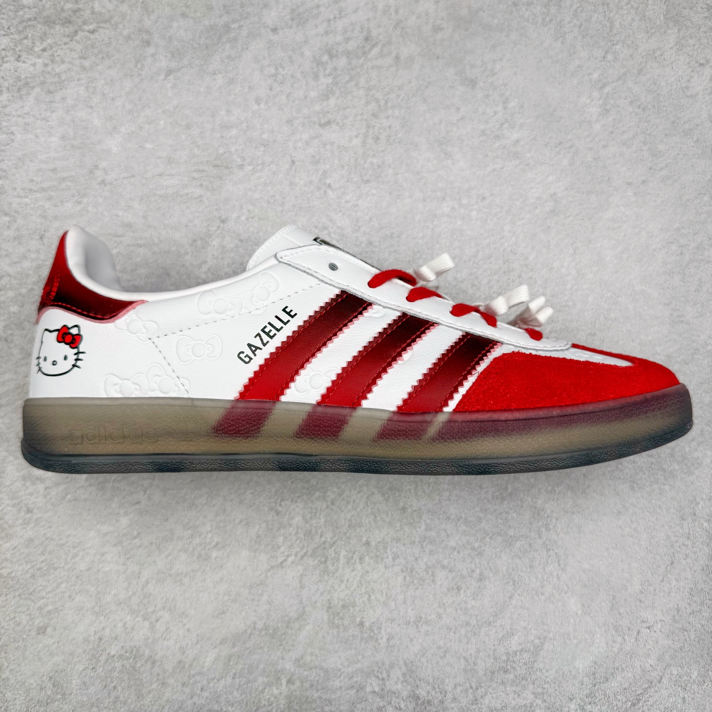 AD Gazelle Indoor Trainers 羚羊内训系列低帮复古百搭休闲运动德训风板鞋 II0013 90年代经典的复刻版！自60年代以足球训练鞋面世以来,Gazelle就以其经典设计席卷全球。1991年版本的复刻,再造经典Gazelle。采用皮革打造,搭配浊色细节,让这款经典更加简约。尺码：36 36⅔ 37⅓ 38 38⅔ 39⅓ 40 40⅔ 41⅓ 42 42⅔ 43⅓ 44⅓ 44⅔ 45-选品中心