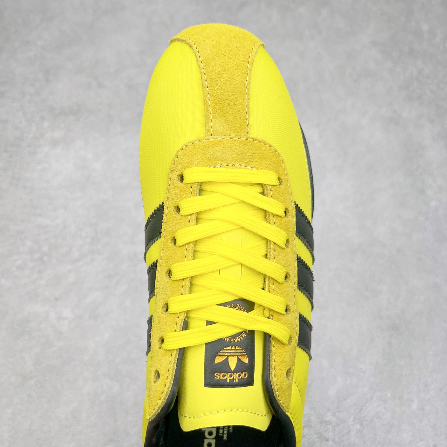 图片[4]-AD Originals Tokyo 东京限定系列复古百搭薄底德训风低帮休闲运动T头鞋 JI3299 ORIGINALS 挖掘复古运动基因，文 将经典与现代完美融合，推出薄底鞋系列，引起潮流趋势。此次COSTS带来的是ADIDAS ORIGINALS TOKYO系列黑白两款百搭配色，鞋款鞋面舒适贴合脚面， 同时采用柔软材质，穿着轻便舒适；中底缓震性能，鞋底有一定弹性，日常穿搭舒适且防滑。尺码：35⅔ 36 36⅔ 37⅓ 38 38⅔ 39⅓ 40 40⅔ 41⅓ 42 42⅔ 43⅓ 44 45-选品中心