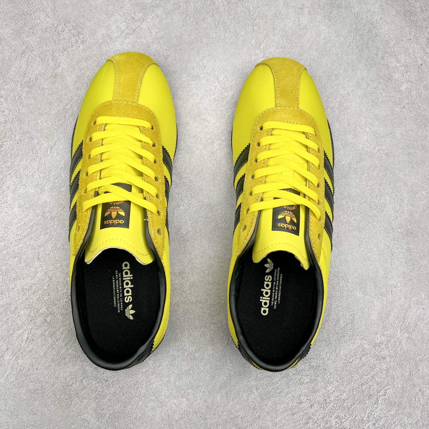 图片[3]-AD Originals Tokyo 东京限定系列复古百搭薄底德训风低帮休闲运动T头鞋 JI3299 ORIGINALS 挖掘复古运动基因，文 将经典与现代完美融合，推出薄底鞋系列，引起潮流趋势。此次COSTS带来的是ADIDAS ORIGINALS TOKYO系列黑白两款百搭配色，鞋款鞋面舒适贴合脚面， 同时采用柔软材质，穿着轻便舒适；中底缓震性能，鞋底有一定弹性，日常穿搭舒适且防滑。尺码：35⅔ 36 36⅔ 37⅓ 38 38⅔ 39⅓ 40 40⅔ 41⅓ 42 42⅔ 43⅓ 44 45-选品中心