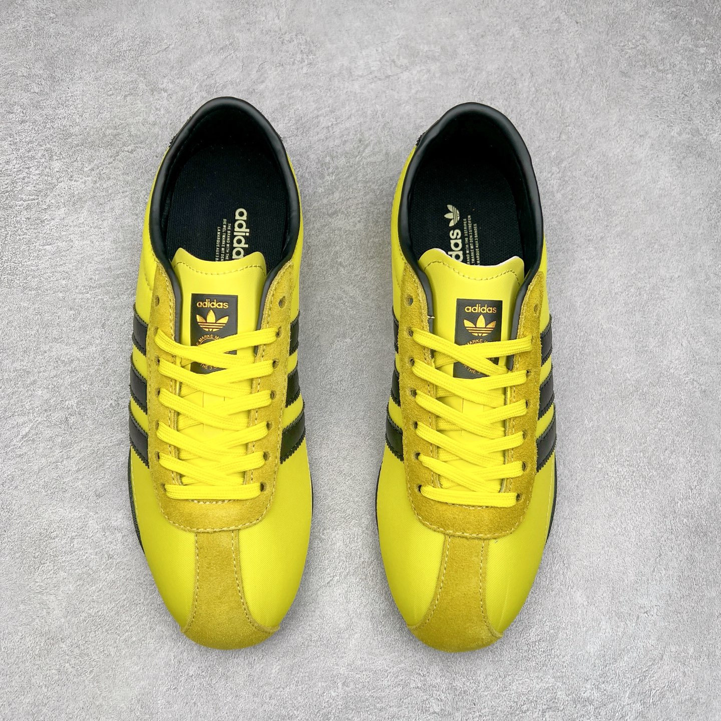 图片[2]-AD Originals Tokyo 东京限定系列复古百搭薄底德训风低帮休闲运动T头鞋 JI3299 ORIGINALS 挖掘复古运动基因，文 将经典与现代完美融合，推出薄底鞋系列，引起潮流趋势。此次COSTS带来的是ADIDAS ORIGINALS TOKYO系列黑白两款百搭配色，鞋款鞋面舒适贴合脚面， 同时采用柔软材质，穿着轻便舒适；中底缓震性能，鞋底有一定弹性，日常穿搭舒适且防滑。尺码：35⅔ 36 36⅔ 37⅓ 38 38⅔ 39⅓ 40 40⅔ 41⅓ 42 42⅔ 43⅓ 44 45-选品中心