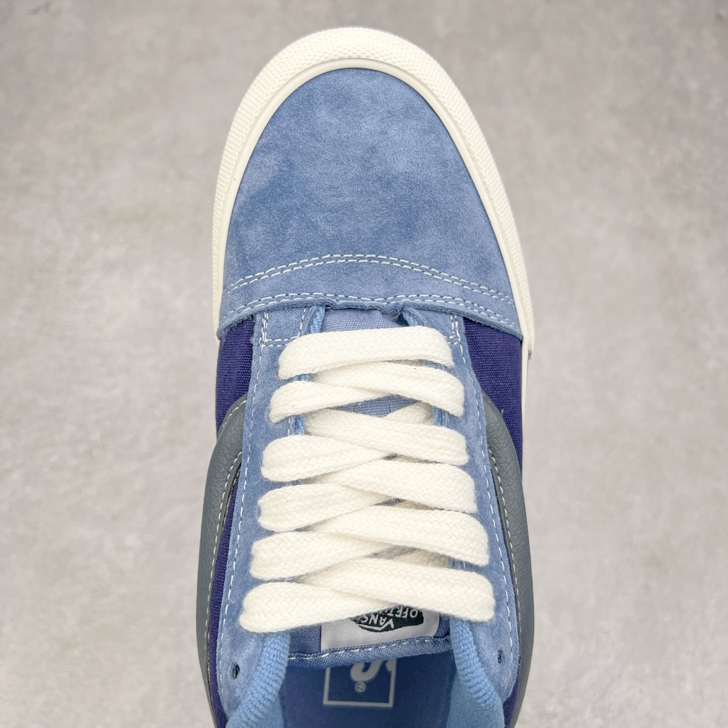 图片[4]-Vans Knu Skool 黑蓝拼接 官方新款 复古休闲胖胖面包鞋 肥胖版大LOGO原版全皮猪八面料 尺码：35 36 36.5 37 38 38.5 39 40 40.5 41 42 42.5 43 44 工艺：硫化1：1（重量1：1、真标、原钢印、材质标、鞋型标、合格证）-选品中心