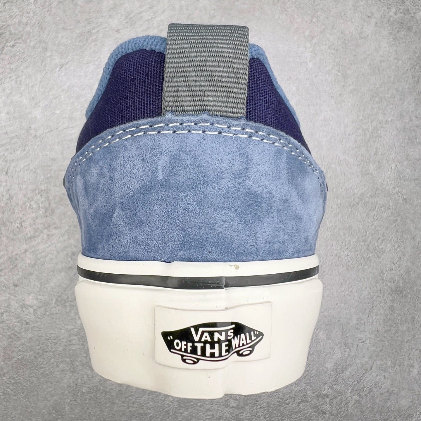 图片[8]-Vans Knu Skool 黑蓝拼接 官方新款 复古休闲胖胖面包鞋 肥胖版大LOGO原版全皮猪八面料 尺码：35 36 36.5 37 38 38.5 39 40 40.5 41 42 42.5 43 44 工艺：硫化1：1（重量1：1、真标、原钢印、材质标、鞋型标、合格证）-选品中心