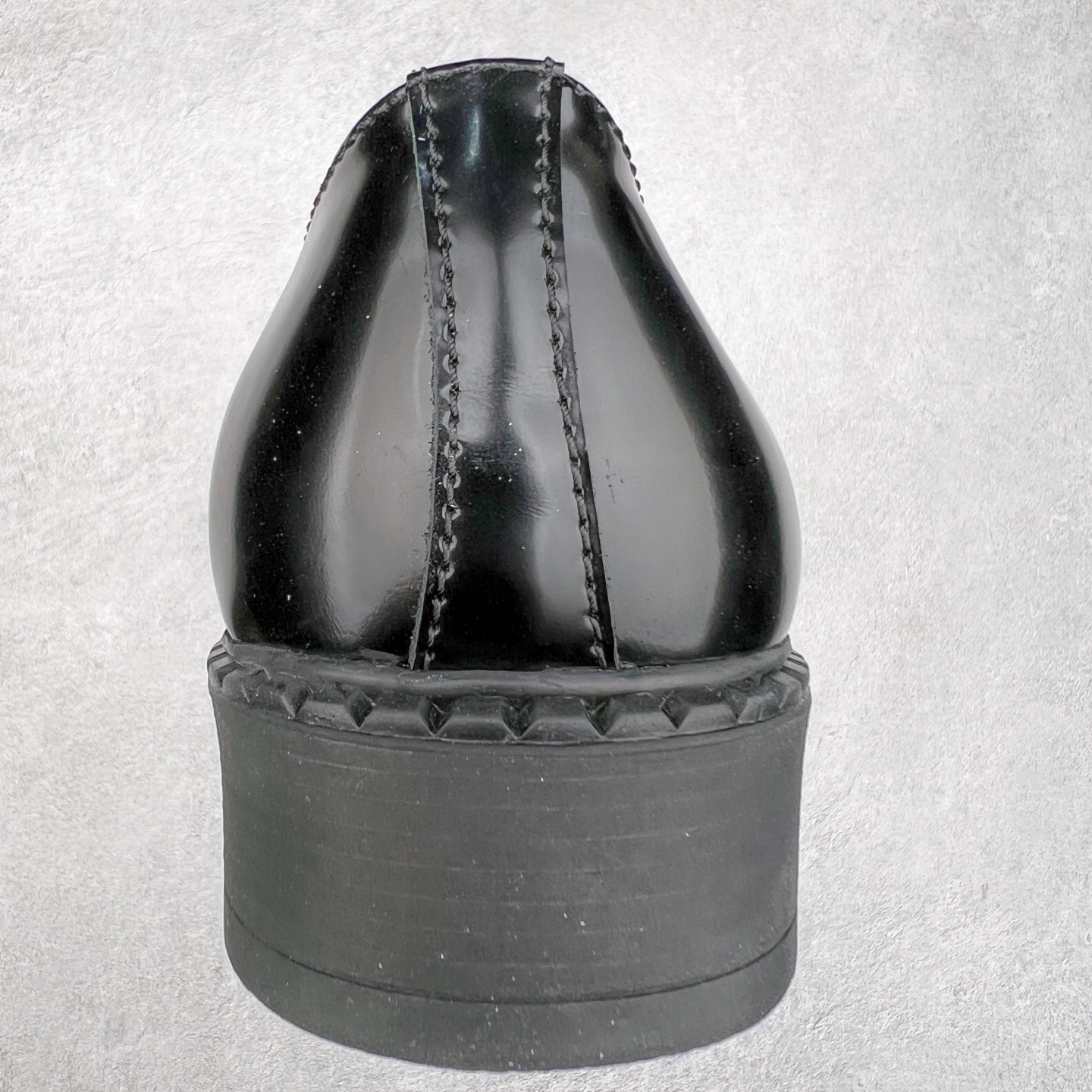 图片[8]-＃GD广顶 PRADA Monolith 普拉达皮革休闲平底乐福鞋 春夏最好的穿的乐福鞋 没有之一鞋型秀气大方 三角标加持 高级感拉满 无论日常通勤还是小场合都能穿出气场意大利著名的奢侈品品牌 普拉达这款牛皮面演绎prada式的黑暗优雅风情 鞋头很是秀气 鞋楦的复古与时尚平衡的非常好 没有平时别的款式的呆板整体是休闲时尚风 风格简约大方 舒适轻便 小牛皮鞋面超级软触感亲肤而光滑 很显质感也很好打理 设计摆脱路人感 打破沉闷单调 真的超级清秀百搭 而且这款增高效果一绝 特别有英伦风但又不是太过于复古的也很符合都市年轻人的审美 尺码：35 36 37 38 39 40 41-选品中心