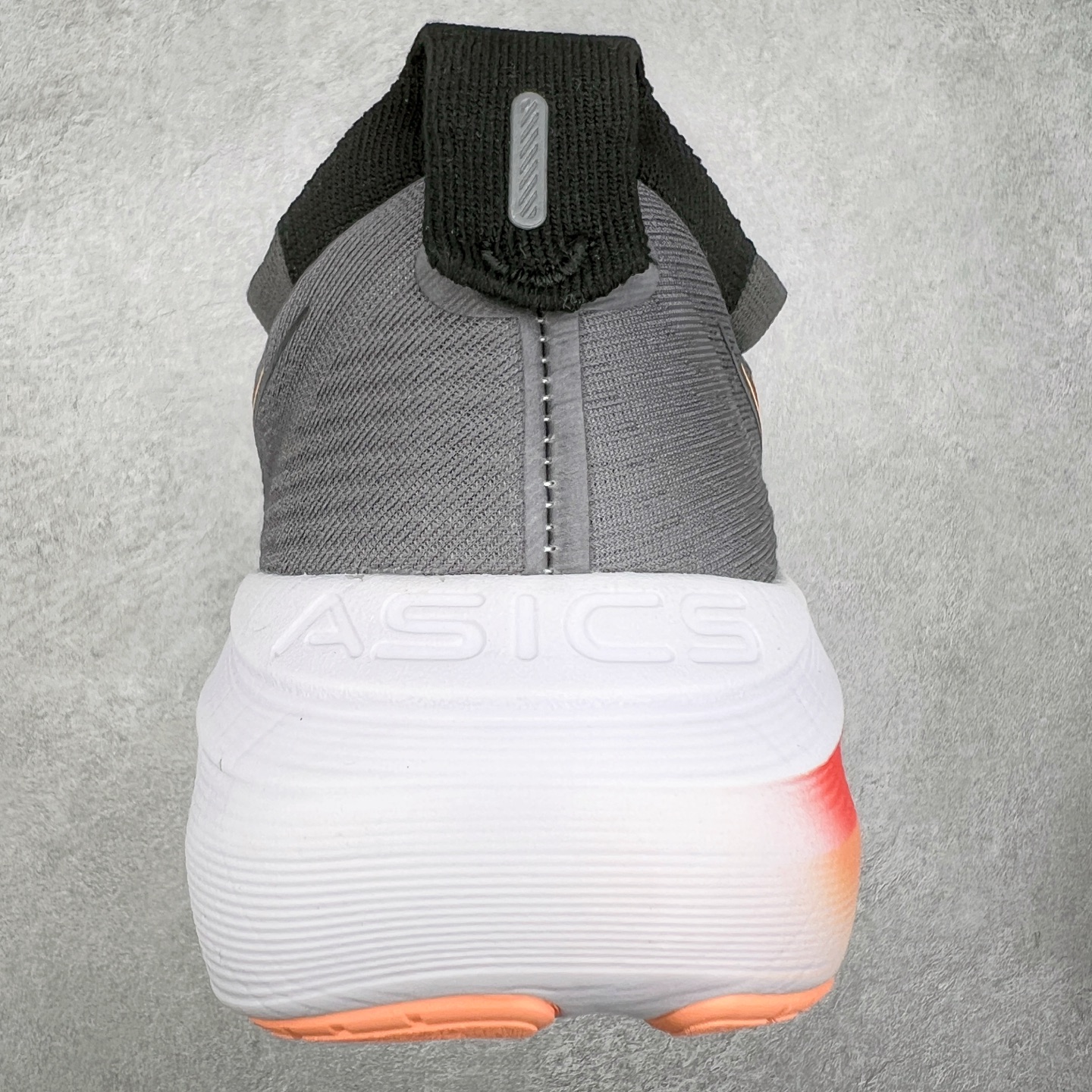 图片[8]-Asics GEL-Nimbus 27 亚瑟士缓震跑鞋 近年复古风潮的势头很旺 ASICS一直坚信保持身体的健康与活力是打造健康快乐的生活方式的最佳途径 ASICS为复古鞋型注入新设计 为玩家的街头穿搭提供了更多可能 GEL-NIMBUSTM9运动鞋最初是为中立和仰卧跑步者设计的长距离训练器 采用原始材料和关键细节重新设计 其Y2K时代的工业外观也被大胆的对比和色块所抵消 尺码：36 36.5 37.5 38 38.5 39 40 40.5 41.5 42 42.5 43.5 44 44.5 45-选品中心