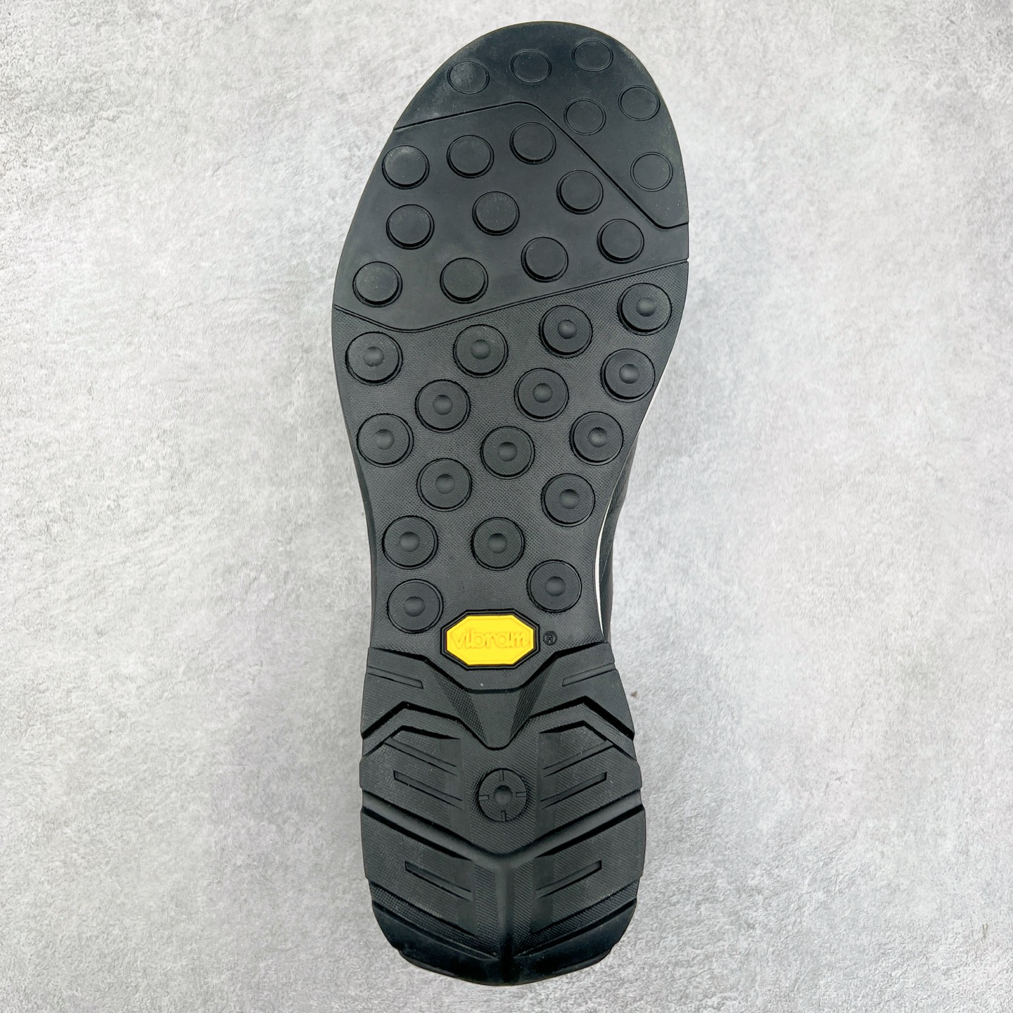 图片[9]-＃TZD特供 Arcteryx Konseal Lt 始祖鸟系列长距离越野登山徒步户外防水多功能运动跑鞋 台州原厂独家原底面配置 全套原厂生产指令加持 原厂特供Vibram外底 防水弹力尼龙布 外层热压TPU鞋面 随意纵横 内外盒标包装纸鞋带配件均同步公司 完美拉帮中底带钢印 仅服务市场百分之五高端客户 公司一样的东西 放心开冲 外贸 零售 裸鞋 渠道货 随意操作 承诺半个月内开胶直接换新 尺码同步官方：39.5 40 40.5 41 42 42.5 43 44 44.5 45-选品中心