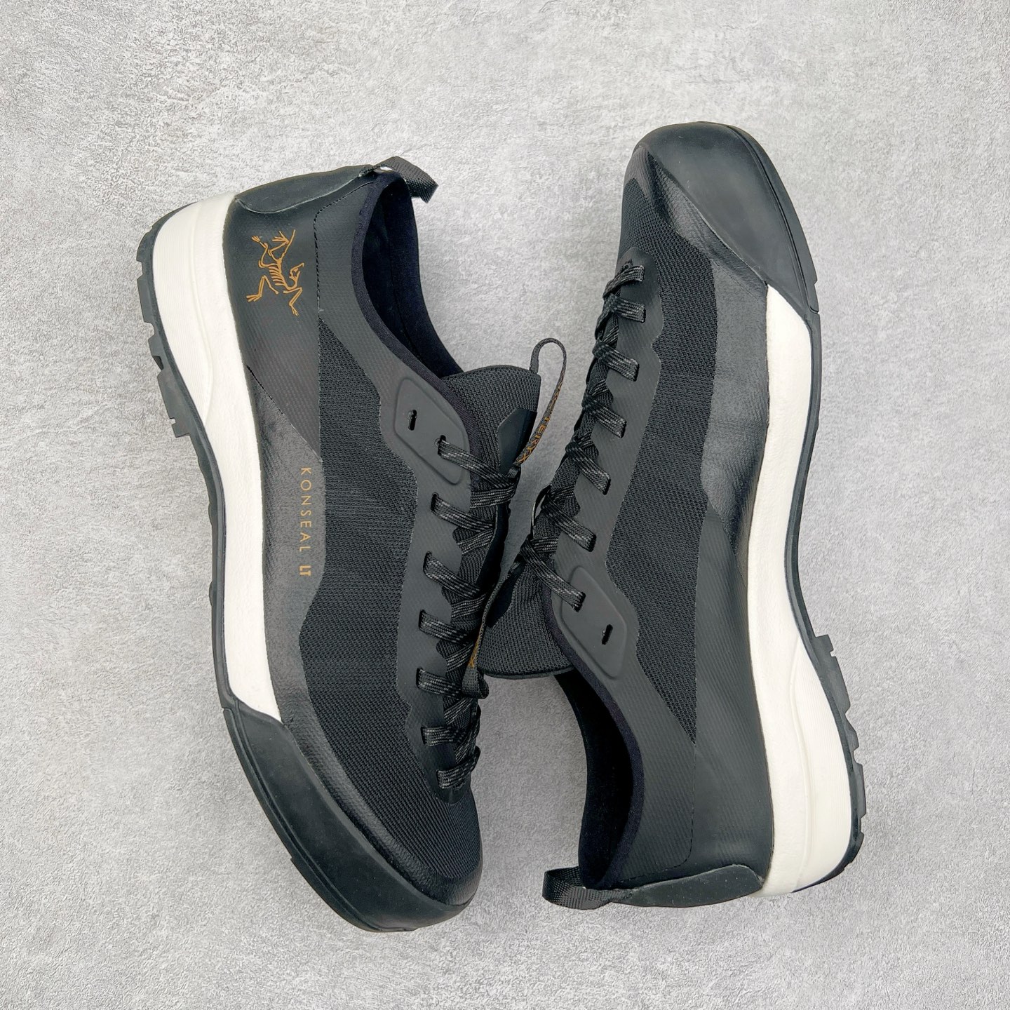 图片[3]-＃TZD特供 Arcteryx Konseal Lt 始祖鸟系列长距离越野登山徒步户外防水多功能运动跑鞋 台州原厂独家原底面配置 全套原厂生产指令加持 原厂特供Vibram外底 防水弹力尼龙布 外层热压TPU鞋面 随意纵横 内外盒标包装纸鞋带配件均同步公司 完美拉帮中底带钢印 仅服务市场百分之五高端客户 公司一样的东西 放心开冲 外贸 零售 裸鞋 渠道货 随意操作 承诺半个月内开胶直接换新 尺码同步官方：39.5 40 40.5 41 42 42.5 43 44 44.5 45-选品中心