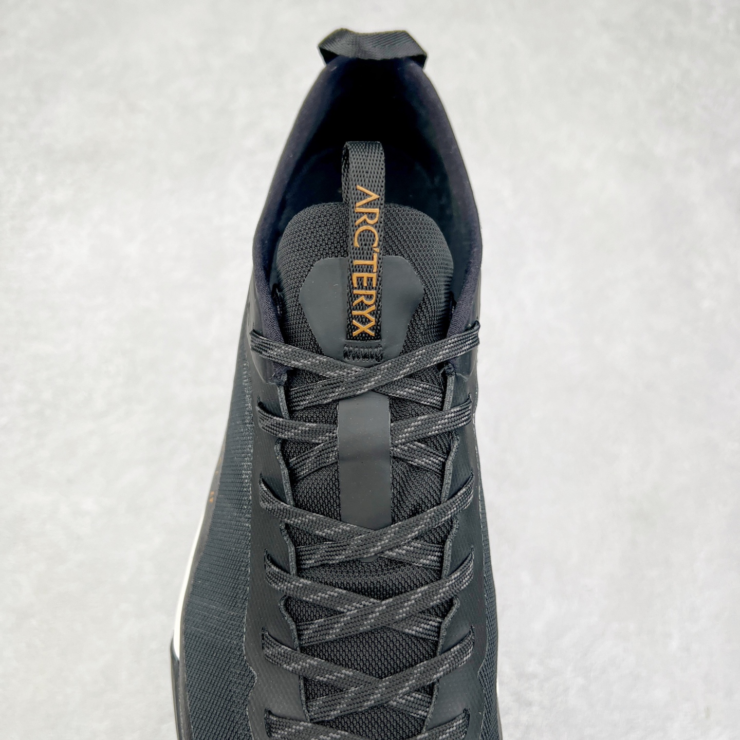 图片[5]-＃TZD特供 Arcteryx Konseal Lt 始祖鸟系列长距离越野登山徒步户外防水多功能运动跑鞋 台州原厂独家原底面配置 全套原厂生产指令加持 原厂特供Vibram外底 防水弹力尼龙布 外层热压TPU鞋面 随意纵横 内外盒标包装纸鞋带配件均同步公司 完美拉帮中底带钢印 仅服务市场百分之五高端客户 公司一样的东西 放心开冲 外贸 零售 裸鞋 渠道货 随意操作 承诺半个月内开胶直接换新 尺码同步官方：39.5 40 40.5 41 42 42.5 43 44 44.5 45-选品中心