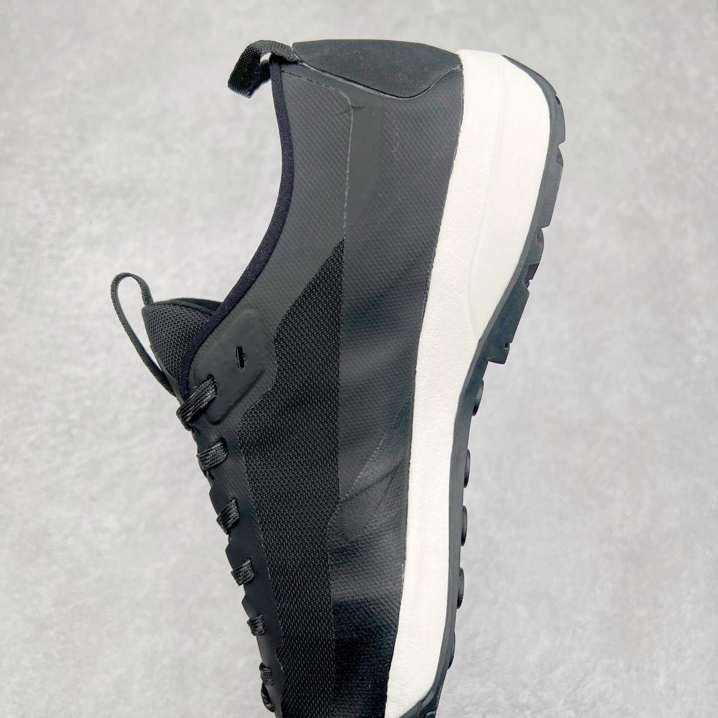 图片[7]-＃TZD特供 Arcteryx Konseal Lt 始祖鸟系列长距离越野登山徒步户外防水多功能运动跑鞋 台州原厂独家原底面配置 全套原厂生产指令加持 原厂特供Vibram外底 防水弹力尼龙布 外层热压TPU鞋面 随意纵横 内外盒标包装纸鞋带配件均同步公司 完美拉帮中底带钢印 仅服务市场百分之五高端客户 公司一样的东西 放心开冲 外贸 零售 裸鞋 渠道货 随意操作 承诺半个月内开胶直接换新 尺码同步官方：39.5 40 40.5 41 42 42.5 43 44 44.5 45-选品中心