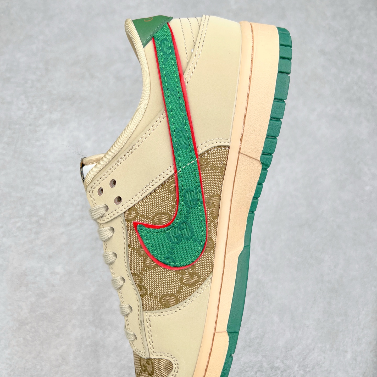 图片[7]-NK Dunk Low 定制配色 DQ1098-357 大厂出品 极力推荐 原装头层材料 独家版型蒸餾加工帶來的是更好的视觉和脚感体验大厂纯原品质出货 清洁度 电绣工艺 皮料切割干净无任何毛边 细节完美 实拍调校N版已经零色差零失真 百分百还原实物色彩所见即所得 不存在货不对板色差等低级问题 选购参考实物拍摄 不混卖不参货 只用心做好货严格选品 承诺混一赔十 尺码：36 36.5 37.5 38 38.5 39 40 40.5 41 42 42.5 43 44 44.5 45-选品中心