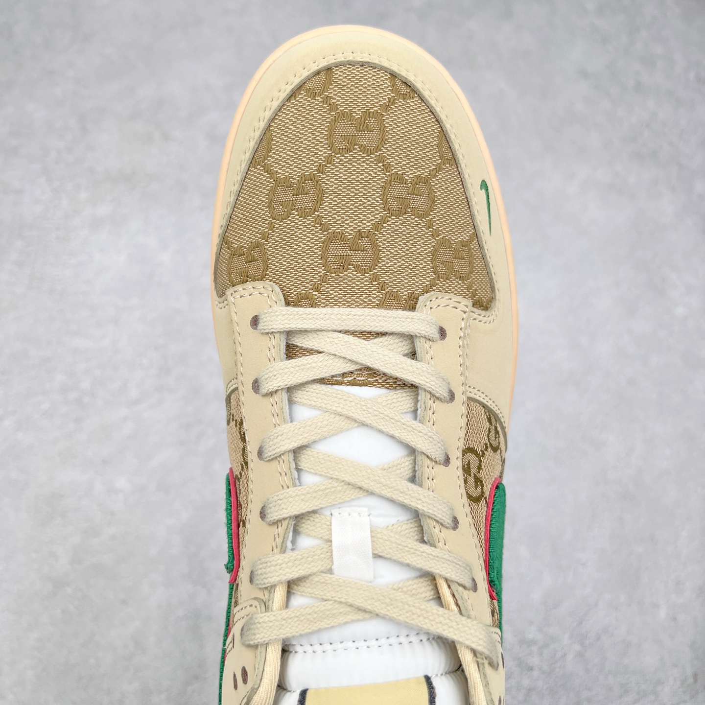 图片[4]-NK Dunk Low 定制配色 DQ1098-357 大厂出品 极力推荐 原装头层材料 独家版型蒸餾加工帶來的是更好的视觉和脚感体验大厂纯原品质出货 清洁度 电绣工艺 皮料切割干净无任何毛边 细节完美 实拍调校N版已经零色差零失真 百分百还原实物色彩所见即所得 不存在货不对板色差等低级问题 选购参考实物拍摄 不混卖不参货 只用心做好货严格选品 承诺混一赔十 尺码：36 36.5 37.5 38 38.5 39 40 40.5 41 42 42.5 43 44 44.5 45-选品中心