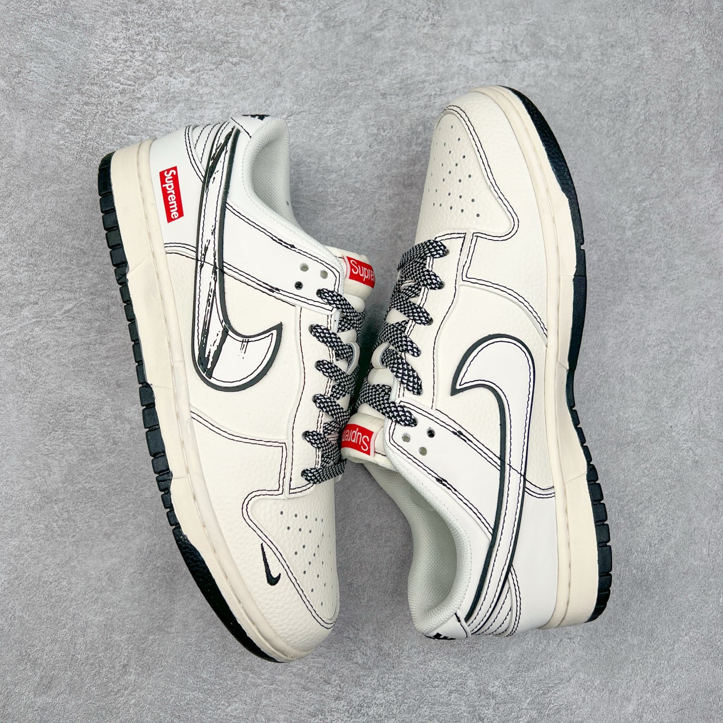 图片[3]-NK Dunk Low 定制配色 JJ2508-560 大厂出品 极力推荐 原装头层材料 独家版型蒸餾加工帶來的是更好的视觉和脚感体验大厂纯原品质出货 清洁度 电绣工艺 皮料切割干净无任何毛边 细节完美 实拍调校N版已经零色差零失真 百分百还原实物色彩所见即所得 不存在货不对板色差等低级问题 选购参考实物拍摄 不混卖不参货 只用心做好货严格选品 承诺混一赔十 尺码：36 36.5 37.5 38 38.5 39 40 40.5 41 42 42.5 43 44 44.5 45-选品中心