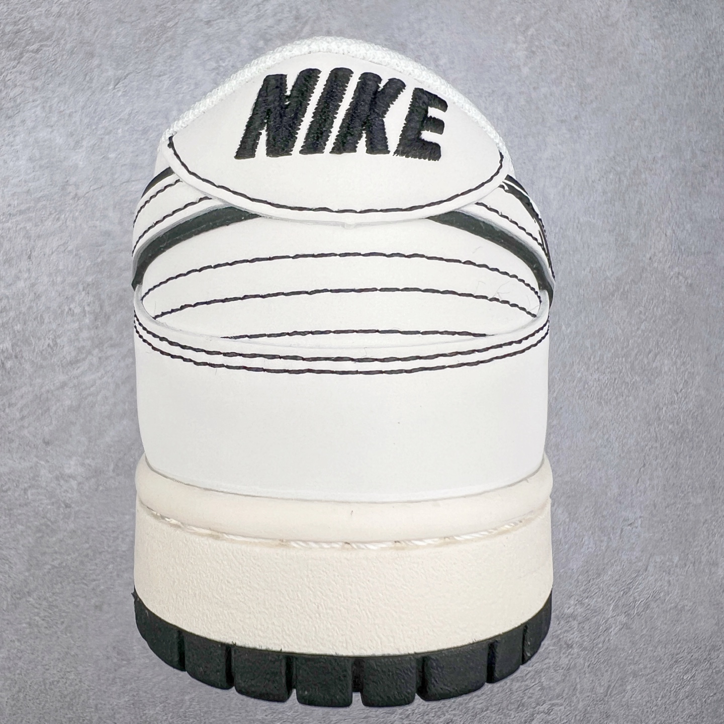 图片[8]-NK Dunk Low 定制配色 JJ2508-560 大厂出品 极力推荐 原装头层材料 独家版型蒸餾加工帶來的是更好的视觉和脚感体验大厂纯原品质出货 清洁度 电绣工艺 皮料切割干净无任何毛边 细节完美 实拍调校N版已经零色差零失真 百分百还原实物色彩所见即所得 不存在货不对板色差等低级问题 选购参考实物拍摄 不混卖不参货 只用心做好货严格选品 承诺混一赔十 尺码：36 36.5 37.5 38 38.5 39 40 40.5 41 42 42.5 43 44 44.5 45-选品中心