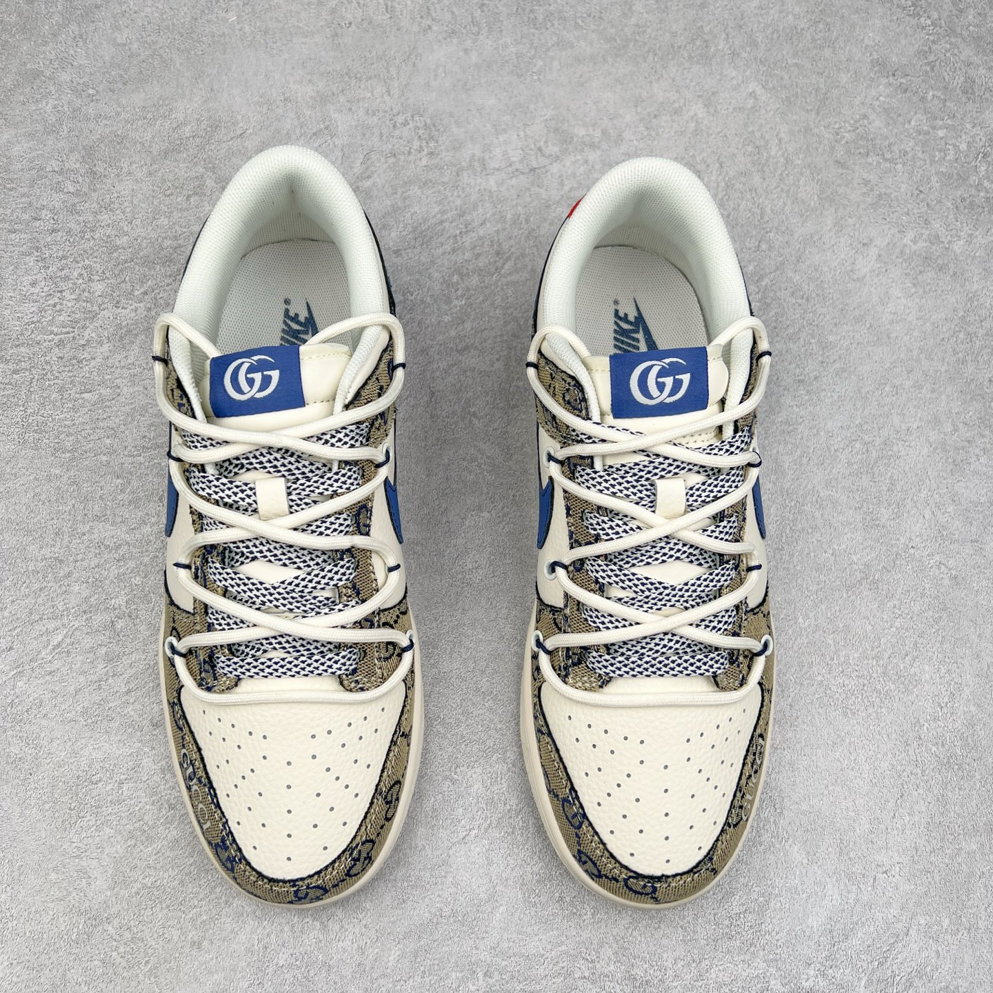 图片[2]-NK Dunk Low 定制配色 SJ2068-317 大厂出品 极力推荐 原装头层材料 独家版型蒸餾加工帶來的是更好的视觉和脚感体验大厂纯原品质出货 清洁度 电绣工艺 皮料切割干净无任何毛边 细节完美 实拍调校N版已经零色差零失真 百分百还原实物色彩所见即所得 不存在货不对板色差等低级问题 选购参考实物拍摄 不混卖不参货 只用心做好货严格选品 承诺混一赔十 尺码：36 36.5 37.5 38 38.5 39 40 40.5 41 42 42.5 43 44 44.5 45-选品中心