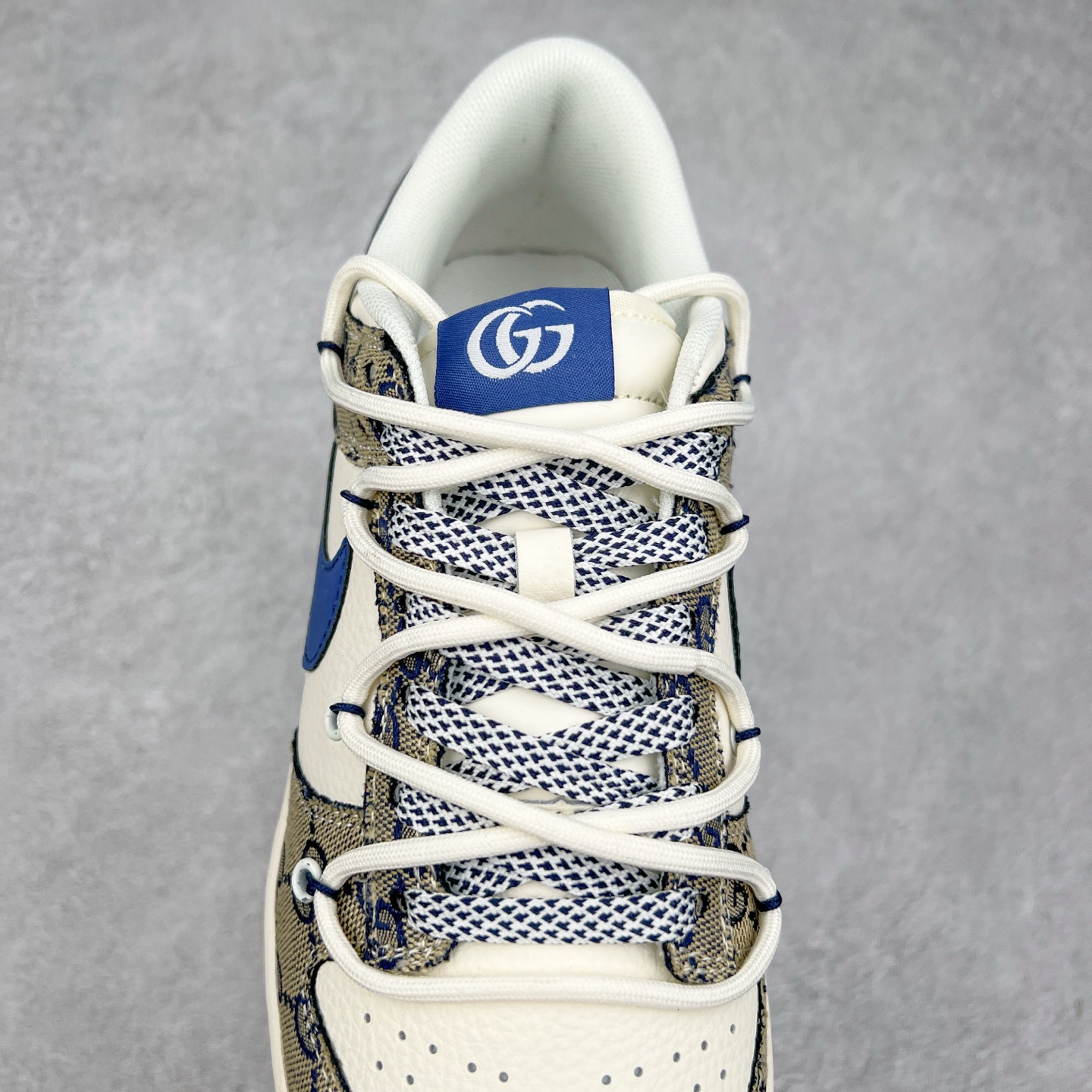 图片[5]-NK Dunk Low 定制配色 SJ2068-317 大厂出品 极力推荐 原装头层材料 独家版型蒸餾加工帶來的是更好的视觉和脚感体验大厂纯原品质出货 清洁度 电绣工艺 皮料切割干净无任何毛边 细节完美 实拍调校N版已经零色差零失真 百分百还原实物色彩所见即所得 不存在货不对板色差等低级问题 选购参考实物拍摄 不混卖不参货 只用心做好货严格选品 承诺混一赔十 尺码：36 36.5 37.5 38 38.5 39 40 40.5 41 42 42.5 43 44 44.5 45-选品中心