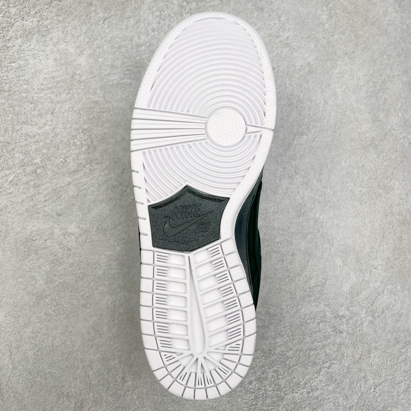 图片[9]-＃F版 NK SB Dunk Low DX6775-400 性价比王者 极限压缩利润空间 超乎所想的高性价比 用料绝不含糊 原盒原配 正确耐磨橡胶大底 超高清洁度 全鞋零毛边皮料切割 全套原楦原模倾力打造完美版型 尺码：36 36.5 37.5 38 38.5 39 40 40.5 41 42 42.5 43 44 44.5 45 46 47.5-选品中心