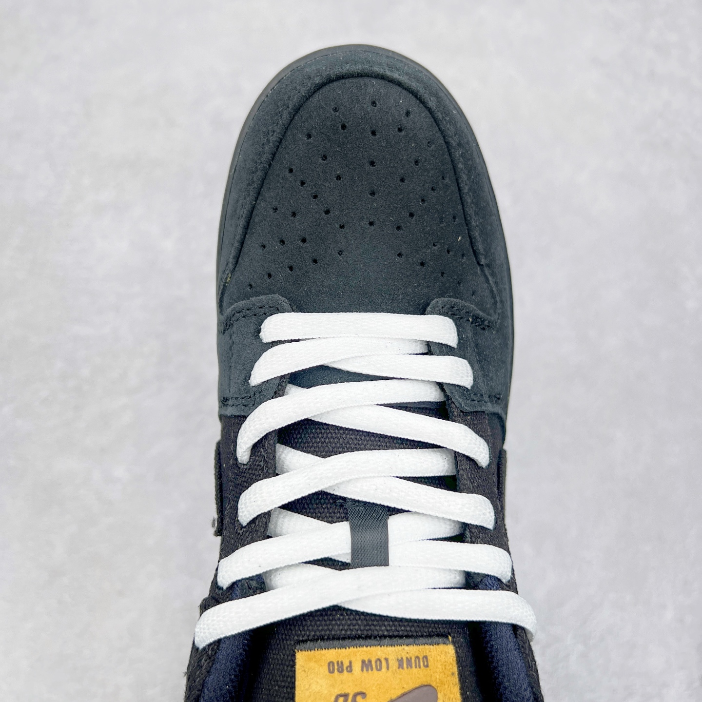 图片[4]-＃F版 NK SB Dunk Low DX6775-400 性价比王者 极限压缩利润空间 超乎所想的高性价比 用料绝不含糊 原盒原配 正确耐磨橡胶大底 超高清洁度 全鞋零毛边皮料切割 全套原楦原模倾力打造完美版型 尺码：36 36.5 37.5 38 38.5 39 40 40.5 41 42 42.5 43 44 44.5 45 46 47.5-选品中心