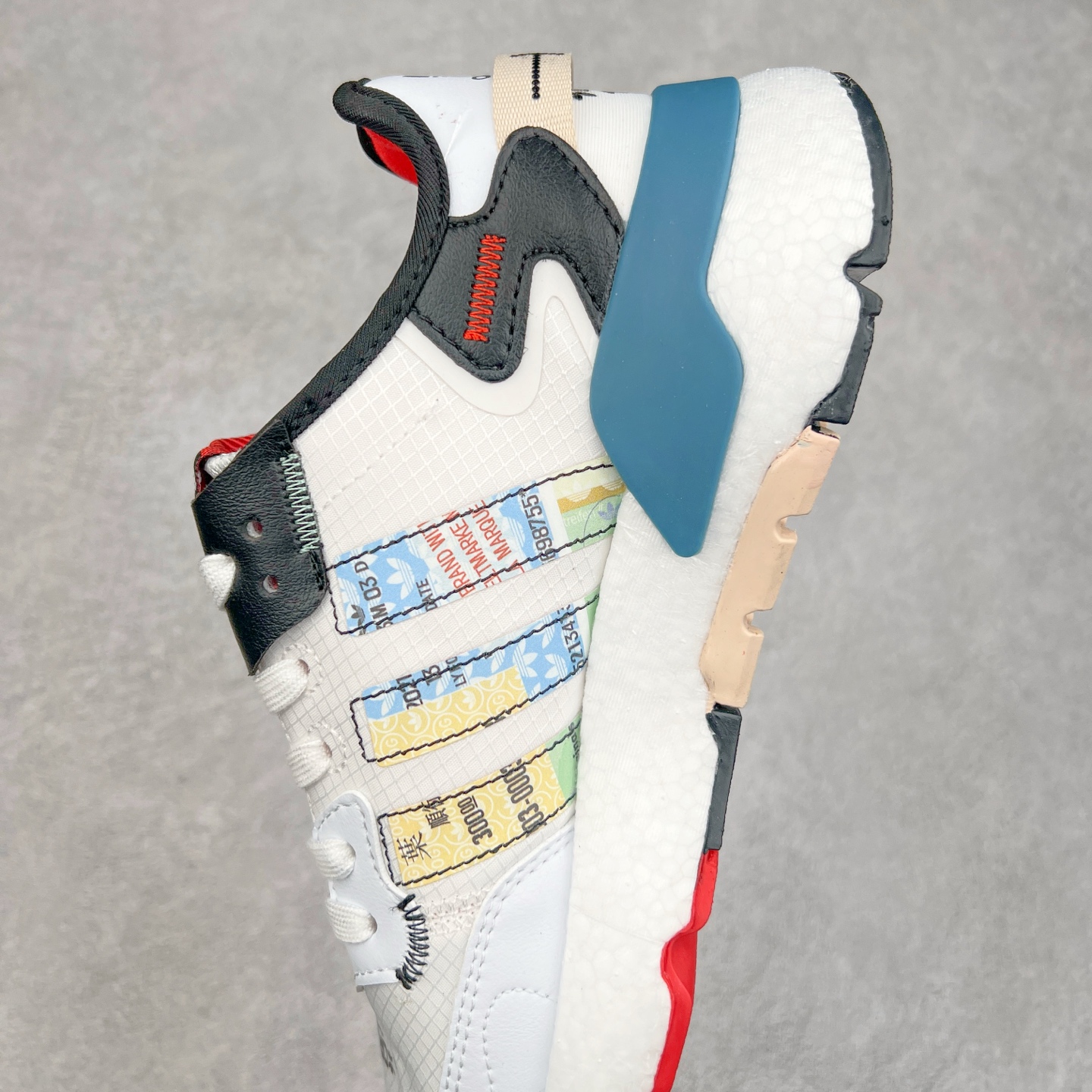 图片[7]-AD originals Nite Jogger Pride 夜行者减震耐磨低帮反光复古休闲百搭运动跑鞋 原厂材料 原厂大底 原装工艺 原鞋一致 记忆海绵 鞋眼使用原鞋一致电绣加针车工艺 后跟全部一致采用原鞋工艺 四针六线进口机 区别市面三针五线 头层皮打造 原厂流水标 3D喷漆 瞄漆 私家独模 网布搭配麂皮拼接打造鞋面 极具复古风格鞋头及鞋跟点缀3M反光设计 极为亮眼中底采用全掌Boost科技 厚度相当可观 脚感极佳 尺码：36 36⅔ 37⅓ 38 38⅔ 39⅓ 40 40⅔ 41⅓ 42 42⅔ 43⅓ 44 44⅔ 45-选品中心