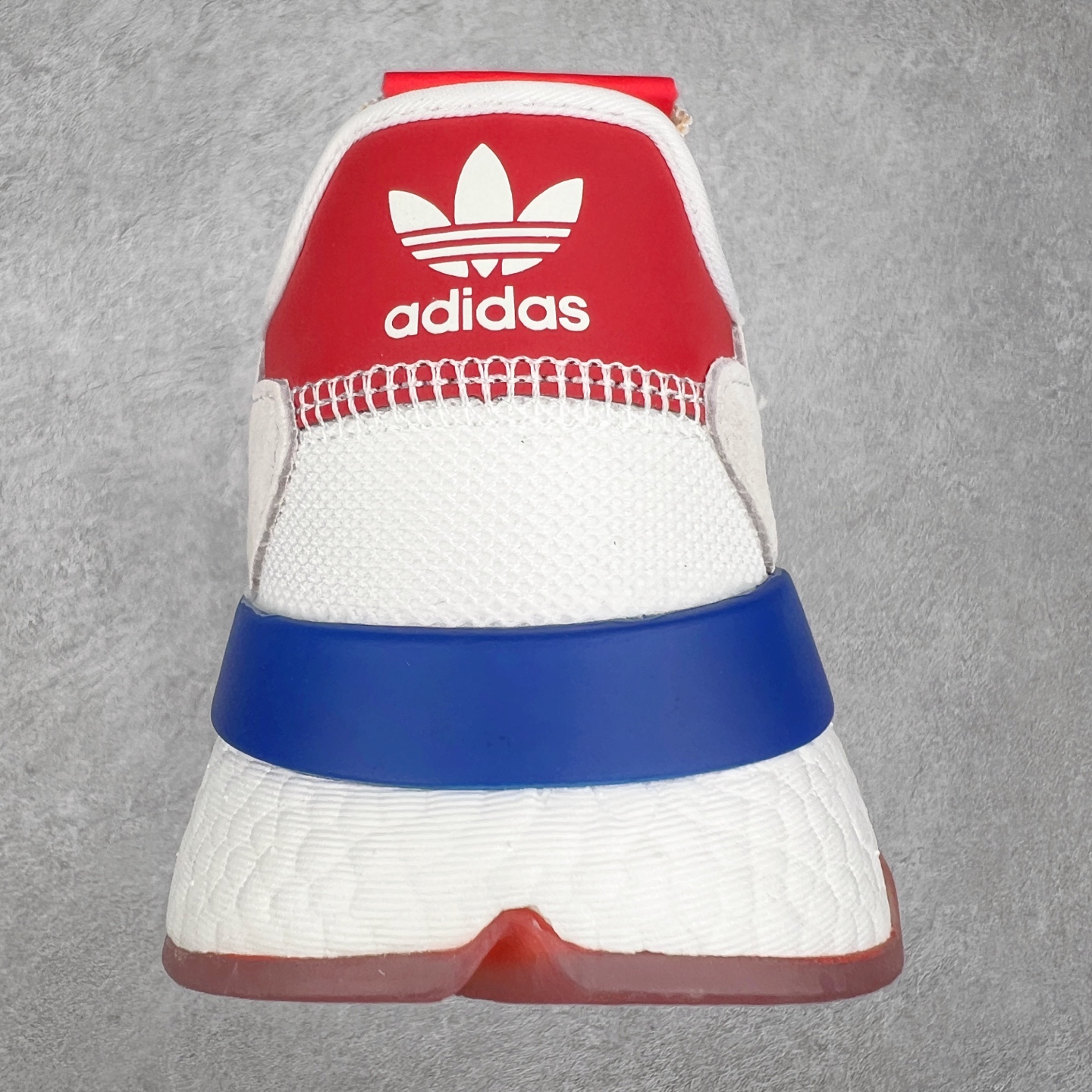 图片[8]-AD originals Nite Jogger Pride 夜行者减震耐磨低帮反光复古休闲百搭运动跑鞋 原厂材料 原厂大底 原装工艺 原鞋一致 记忆海绵 鞋眼使用原鞋一致电绣加针车工艺 后跟全部一致采用原鞋工艺 四针六线进口机 区别市面三针五线 头层皮打造 原厂流水标 3D喷漆 瞄漆 私家独模 网布搭配麂皮拼接打造鞋面 极具复古风格鞋头及鞋跟点缀3M反光设计 极为亮眼中底采用全掌Boost科技 厚度相当可观 脚感极佳 尺码：36 36⅔ 37⅓ 38 38⅔ 39⅓ 40 40⅔ 41⅓ 42 42⅔ 43⅓ 44 44⅔ 45-选品中心