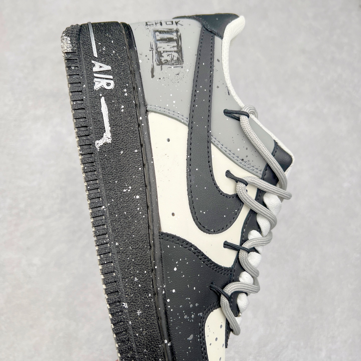 图片[6]-NK Air Force 1´07 Low 空军一号低帮百搭休闲运动板鞋 XV7981-476 柔软、弹性十足的缓震性能和出色的中底设计 横跨复古与现代的外型结合 造就出风靡全球 三十多年的Force 1 直到今天还深受青睐 实拍调校N版已经零色差零失真 百分百还原实物色彩所见即所得 不存在货不对板色差等低级问题 选购参考实物拍摄 不混卖不参货 只用心做好货严格选品 承诺混一赔十 尺码：36 36.5 37.5 38 38.5 39 40 40.5 41 42 42.5 43 44 44.5 45-选品中心