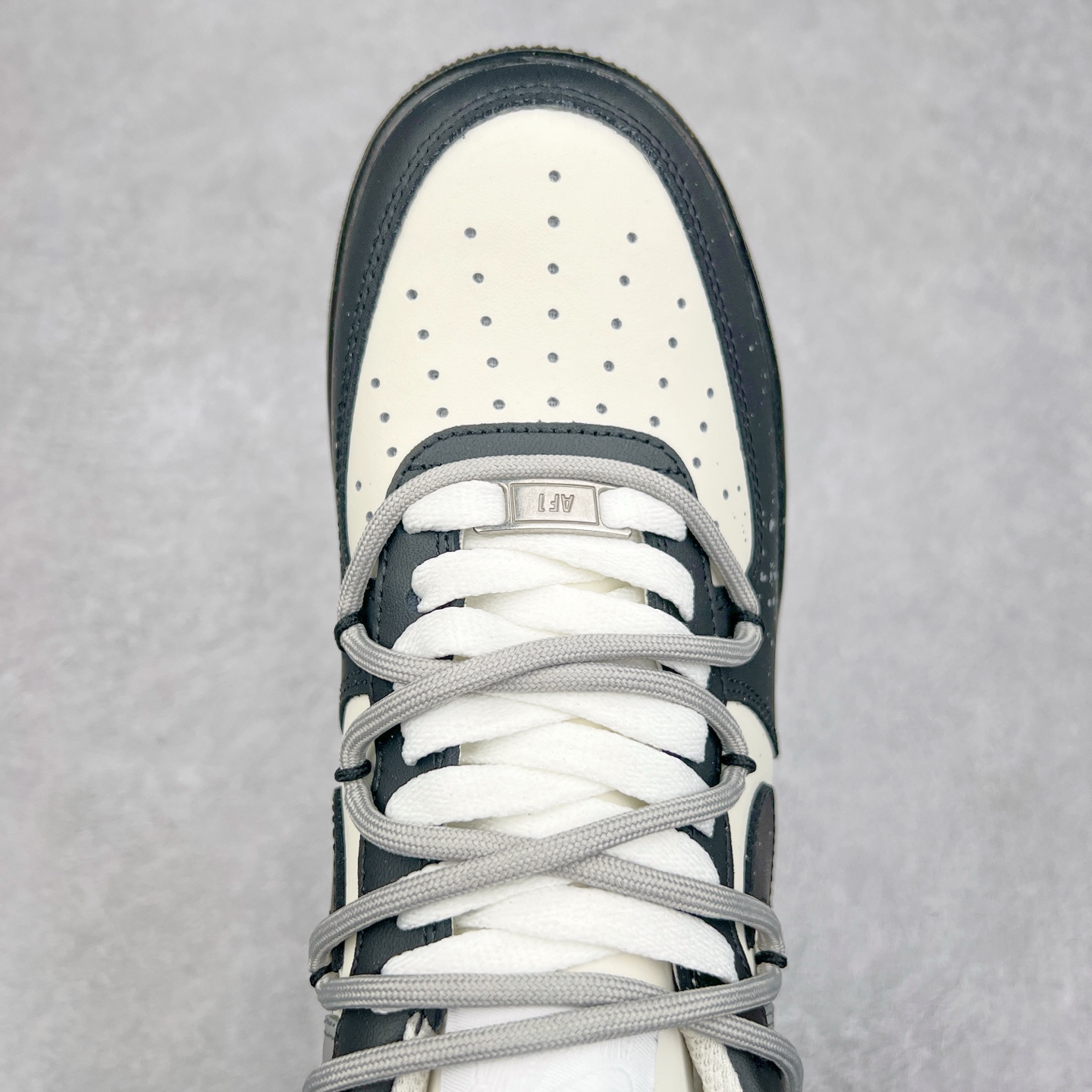 图片[4]-NK Air Force 1´07 Low 空军一号低帮百搭休闲运动板鞋 XV7981-476 柔软、弹性十足的缓震性能和出色的中底设计 横跨复古与现代的外型结合 造就出风靡全球 三十多年的Force 1 直到今天还深受青睐 实拍调校N版已经零色差零失真 百分百还原实物色彩所见即所得 不存在货不对板色差等低级问题 选购参考实物拍摄 不混卖不参货 只用心做好货严格选品 承诺混一赔十 尺码：36 36.5 37.5 38 38.5 39 40 40.5 41 42 42.5 43 44 44.5 45-选品中心