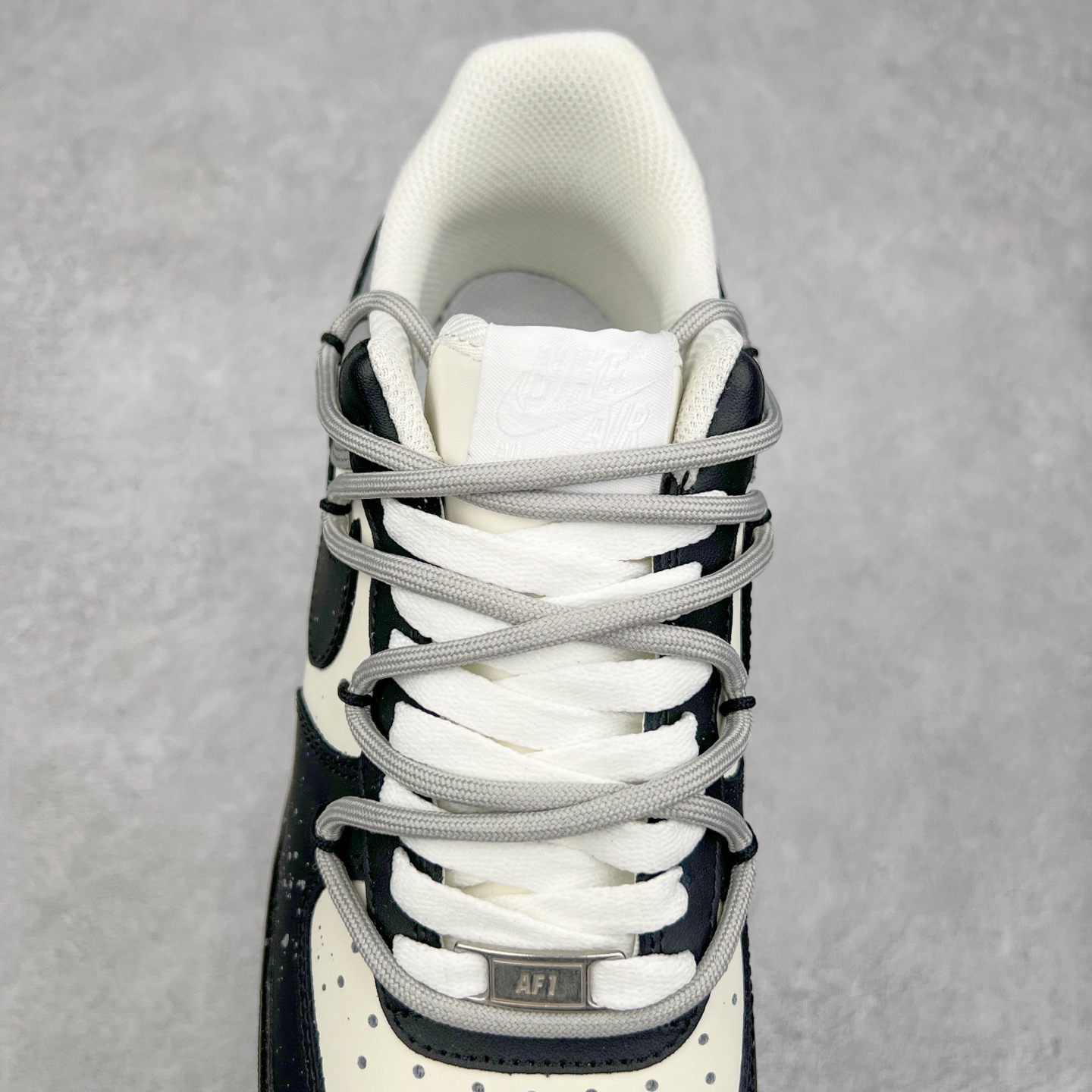 图片[5]-NK Air Force 1´07 Low 空军一号低帮百搭休闲运动板鞋 XV7981-476 柔软、弹性十足的缓震性能和出色的中底设计 横跨复古与现代的外型结合 造就出风靡全球 三十多年的Force 1 直到今天还深受青睐 实拍调校N版已经零色差零失真 百分百还原实物色彩所见即所得 不存在货不对板色差等低级问题 选购参考实物拍摄 不混卖不参货 只用心做好货严格选品 承诺混一赔十 尺码：36 36.5 37.5 38 38.5 39 40 40.5 41 42 42.5 43 44 44.5 45-选品中心