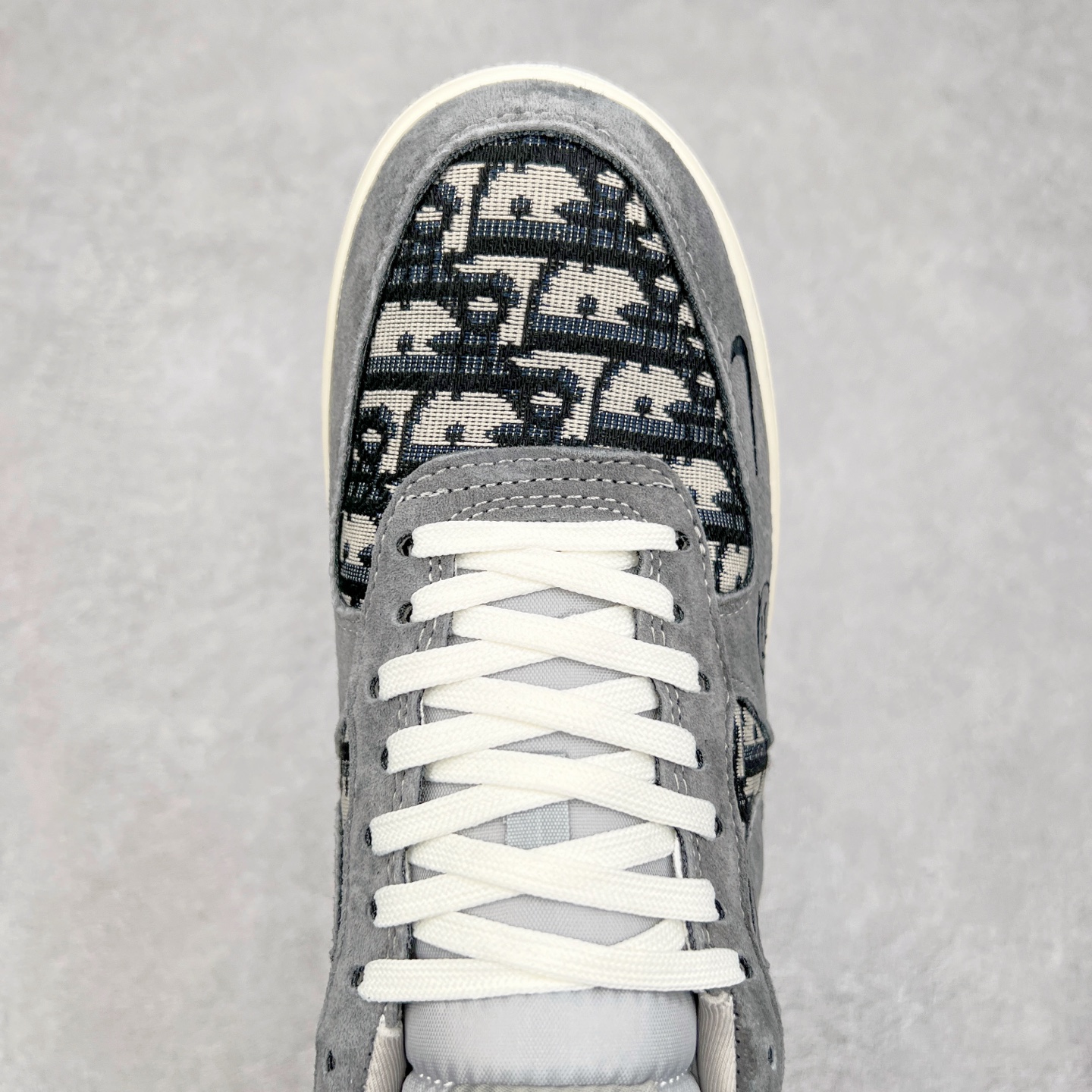 图片[4]-NK Air Force 1´07 Low 空军一号低帮百搭休闲运动板鞋 KK1988-056 柔软、弹性十足的缓震性能和出色的中底设计 横跨复古与现代的外型结合 造就出风靡全球 三十多年的Force 1 直到今天还深受青睐 实拍调校N版已经零色差零失真 百分百还原实物色彩所见即所得 不存在货不对板色差等低级问题 选购参考实物拍摄 不混卖不参货 只用心做好货严格选品 承诺混一赔十 尺码：36 36.5 37.5 38 38.5 39 40 40.5 41 42 42.5 43 44 44.5 45-选品中心