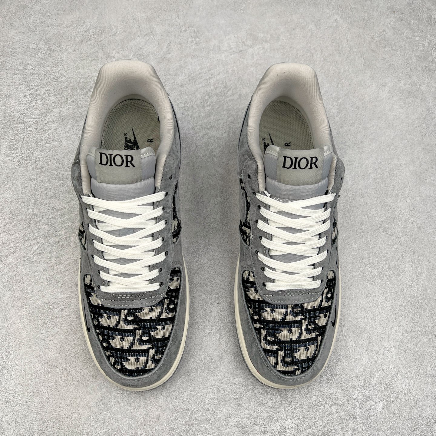 图片[2]-NK Air Force 1´07 Low 空军一号低帮百搭休闲运动板鞋 KK1988-056 柔软、弹性十足的缓震性能和出色的中底设计 横跨复古与现代的外型结合 造就出风靡全球 三十多年的Force 1 直到今天还深受青睐 实拍调校N版已经零色差零失真 百分百还原实物色彩所见即所得 不存在货不对板色差等低级问题 选购参考实物拍摄 不混卖不参货 只用心做好货严格选品 承诺混一赔十 尺码：36 36.5 37.5 38 38.5 39 40 40.5 41 42 42.5 43 44 44.5 45-选品中心