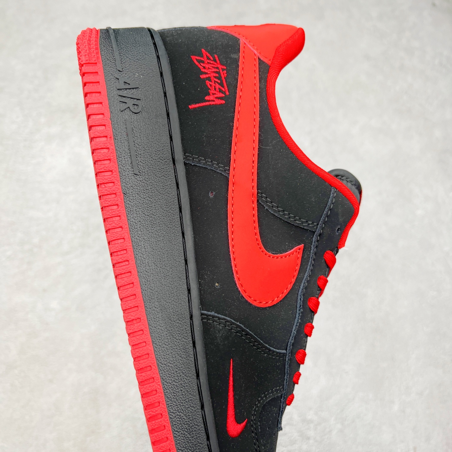 图片[6]-NK Air Force 1´07 Low 空军一号低帮百搭休闲运动板鞋 DF0188-044 柔软、弹性十足的缓震性能和出色的中底设计 横跨复古与现代的外型结合 造就出风靡全球 三十多年的Force 1 直到今天还深受青睐 实拍调校N版已经零色差零失真 百分百还原实物色彩所见即所得 不存在货不对板色差等低级问题 选购参考实物拍摄 不混卖不参货 只用心做好货严格选品 承诺混一赔十 尺码：36 36.5 37.5 38 38.5 39 40 40.5 41 42 42.5 43 44 44.5 45-选品中心