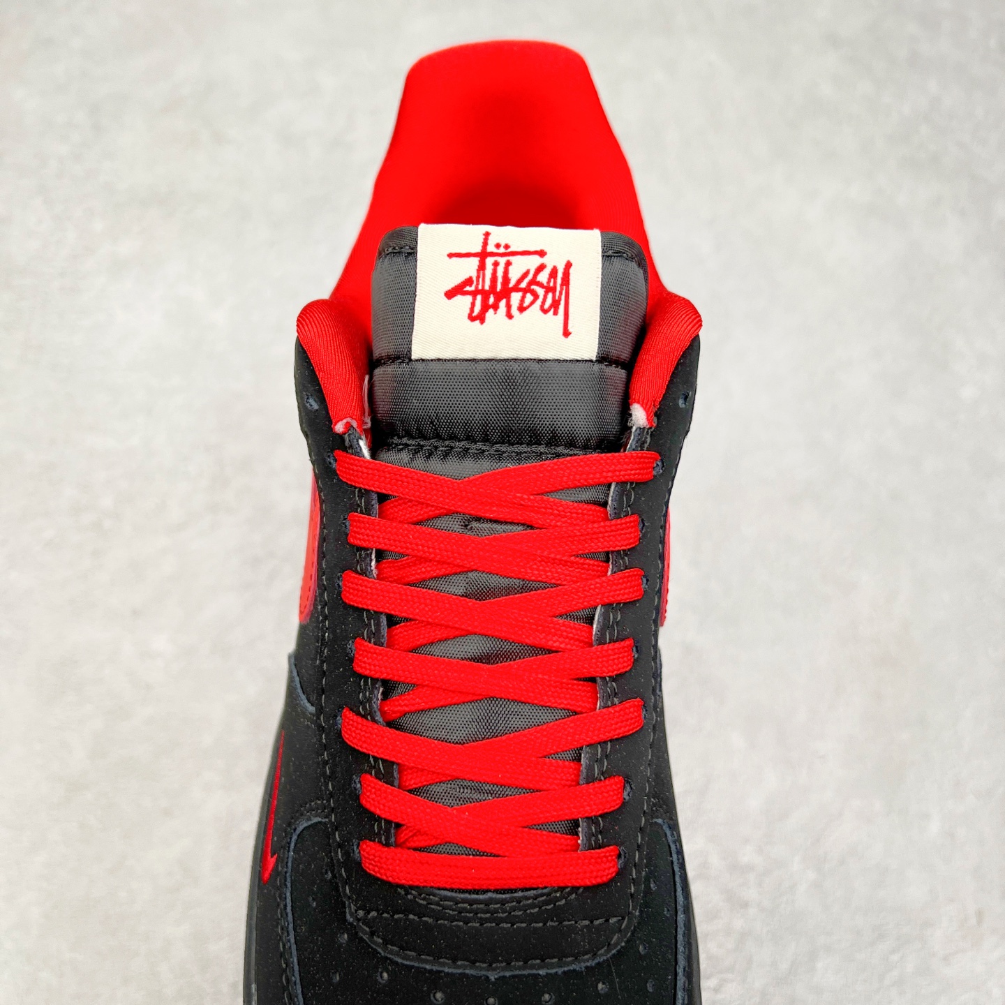 图片[5]-NK Air Force 1´07 Low 空军一号低帮百搭休闲运动板鞋 DF0188-044 柔软、弹性十足的缓震性能和出色的中底设计 横跨复古与现代的外型结合 造就出风靡全球 三十多年的Force 1 直到今天还深受青睐 实拍调校N版已经零色差零失真 百分百还原实物色彩所见即所得 不存在货不对板色差等低级问题 选购参考实物拍摄 不混卖不参货 只用心做好货严格选品 承诺混一赔十 尺码：36 36.5 37.5 38 38.5 39 40 40.5 41 42 42.5 43 44 44.5 45-选品中心