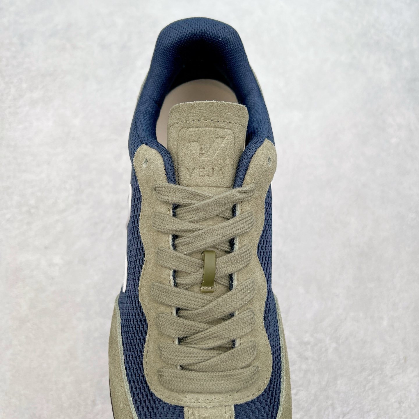 图片[5]-Veja Leather Extra Sneakers 法国国民V字经典运动板鞋#Ins爆款 街拍频繁上镜 春季入夏简约百搭款 全头层进口牛皮 舒适面革内里 广东厂 高端主打色系全网热销中 所售渠道大致由代购渠道 尺码：36 37 38 39 40 41 42 43 44 45-选品中心