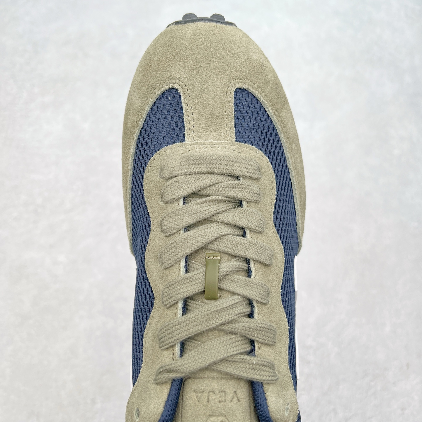 图片[4]-Veja Leather Extra Sneakers 法国国民V字经典运动板鞋#Ins爆款 街拍频繁上镜 春季入夏简约百搭款 全头层进口牛皮 舒适面革内里 广东厂 高端主打色系全网热销中 所售渠道大致由代购渠道 尺码：36 37 38 39 40 41 42 43 44 45-选品中心