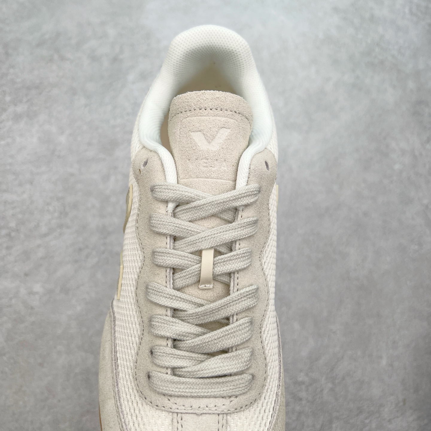 图片[5]-Veja Leather Extra Sneakers 法国国民V字经典运动板鞋#Ins爆款 街拍频繁上镜 春季入夏简约百搭款 全头层进口牛皮 舒适面革内里 广东厂 高端主打色系全网热销中 所售渠道大致由代购渠道 尺码：36 37 38 39 40 41 42 43 44 45-选品中心