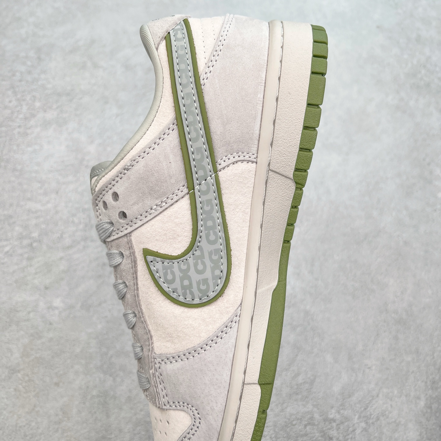 图片[7]-NK Dunk Low 定制配色 DQ1098-397 大厂出品 极力推荐 原装头层材料 独家版型蒸餾加工帶來的是更好的视觉和脚感体验大厂纯原品质出货 清洁度 电绣工艺 皮料切割干净无任何毛边 细节完美 实拍调校N版已经零色差零失真 百分百还原实物色彩所见即所得 不存在货不对板色差等低级问题 选购参考实物拍摄 不混卖不参货 只用心做好货严格选品 承诺混一赔十 尺码：36 36.5 37.5 38 38.5 39 40 40.5 41 42 42.5 43 44 44.5 45-选品中心